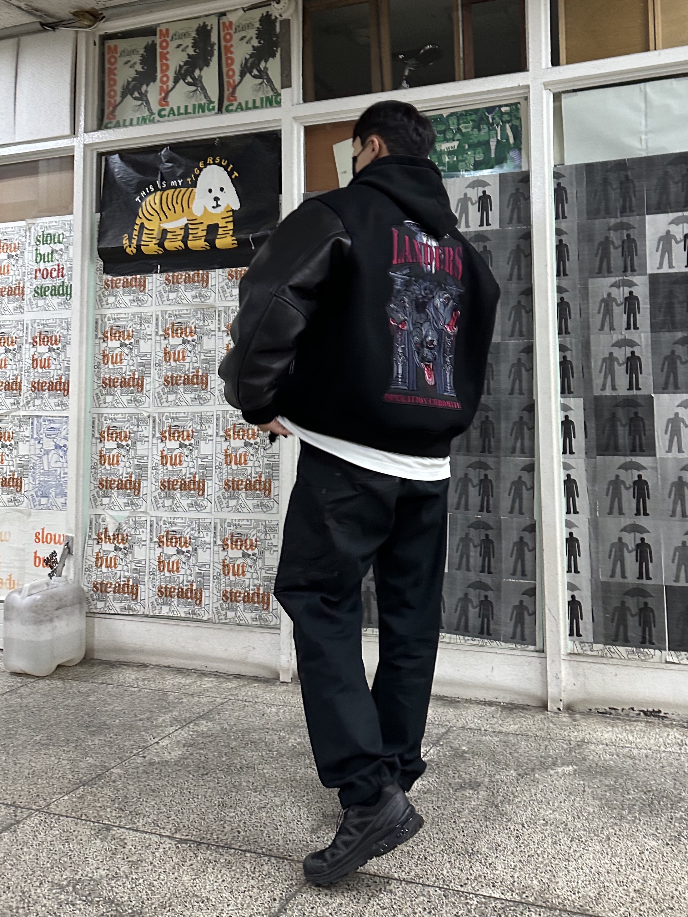 Undermycar Operation Chromite Kerberos Oversized Varsity Jacket Ox Blood - 22FW, Nike x Off-White NRG Pants Black 착용 스타일 - 2