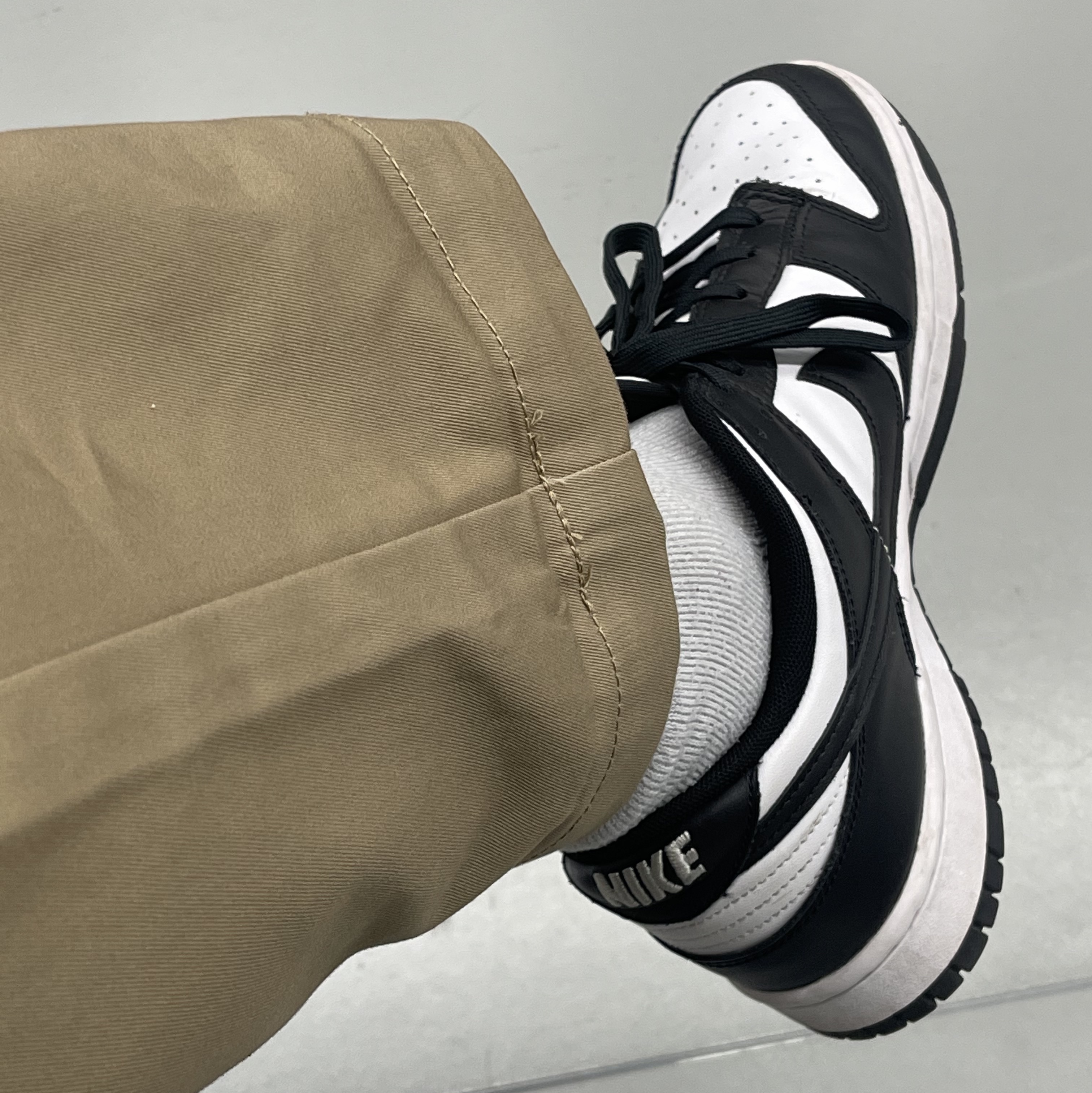 Nike Dunk Low Retro Black 착용 스타일