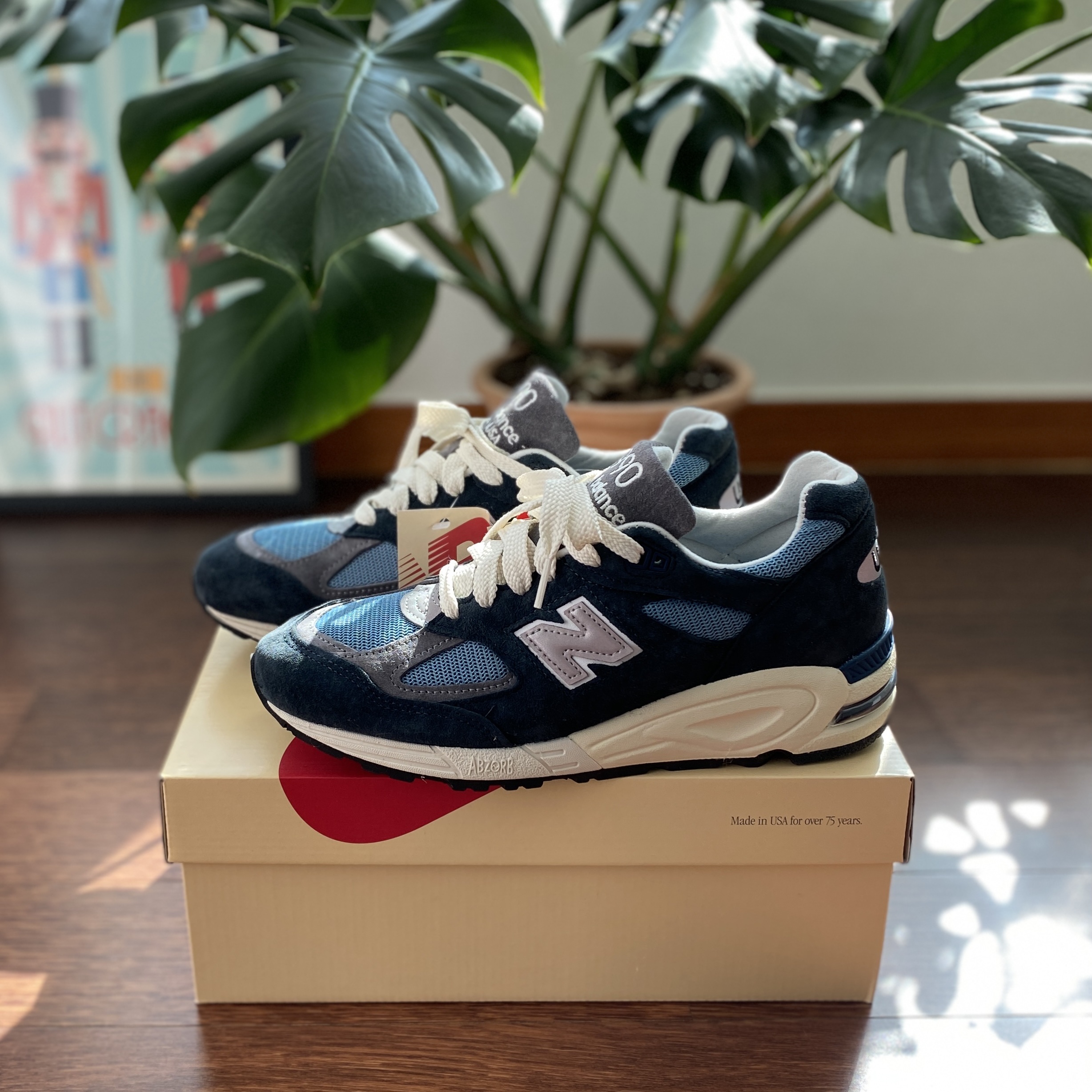 New Balance 990v2 Made in USA Navy Castlerock 착용 스타일 - 4