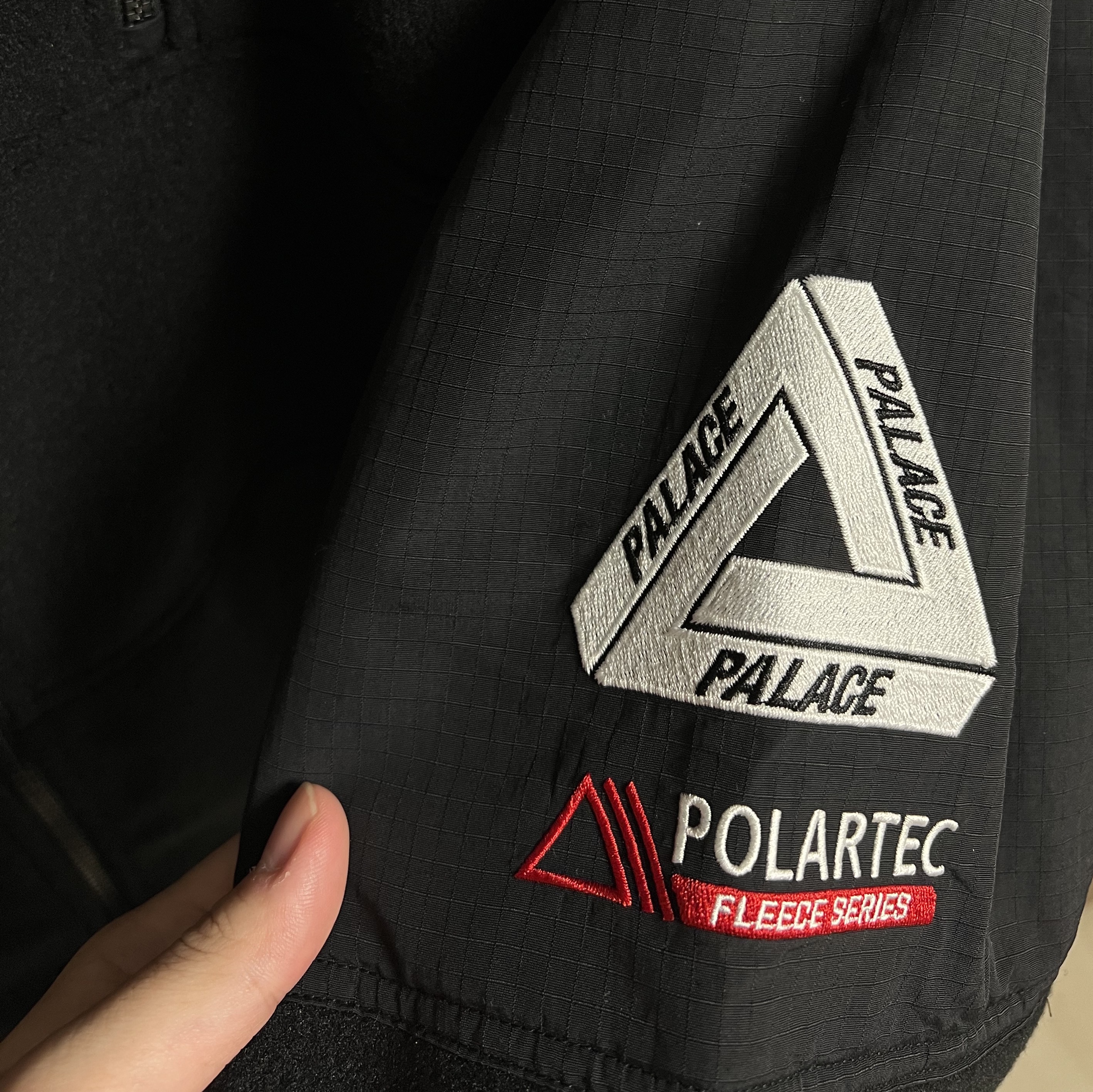 Palace Polartec Double Zip Funnel Black - 22FW 착용 스타일 - 1