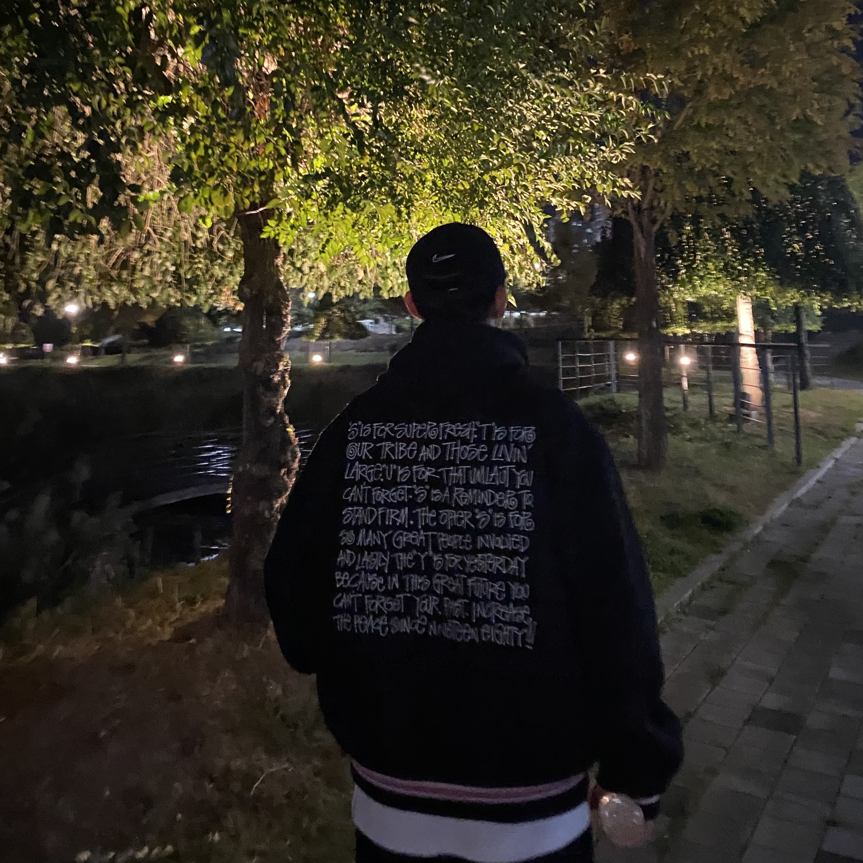 Stussy S Talk Melton Varsity Jacket Black, Supreme x Nike Arc Corduroy 6-Panel Black - 22SS 착용 스타일 - 1