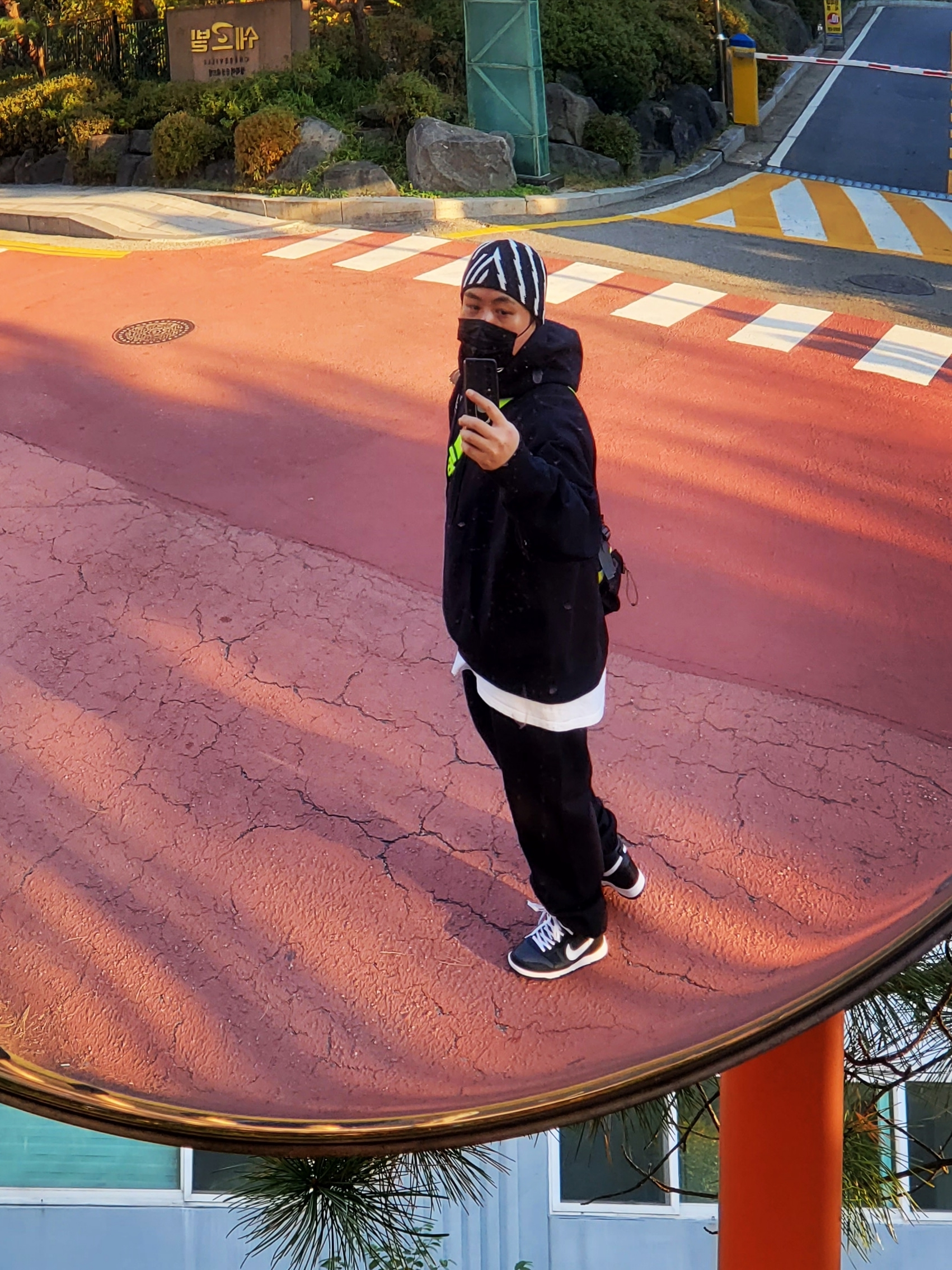 Nike x Stussy NRG RA Washed Pullover Hoodie Black (DN4028-010), Nike Dunk High Retro Anthracite White Black 착용 스타일 - 2
