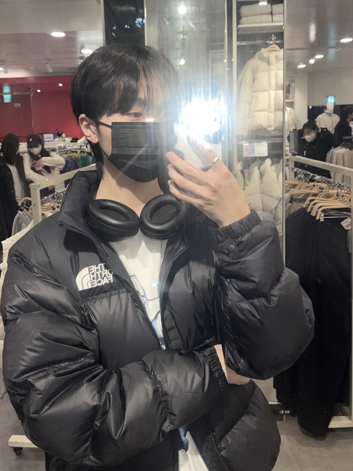The North Face 1996 Eco Nuptse Jacket Black 착용 스타일