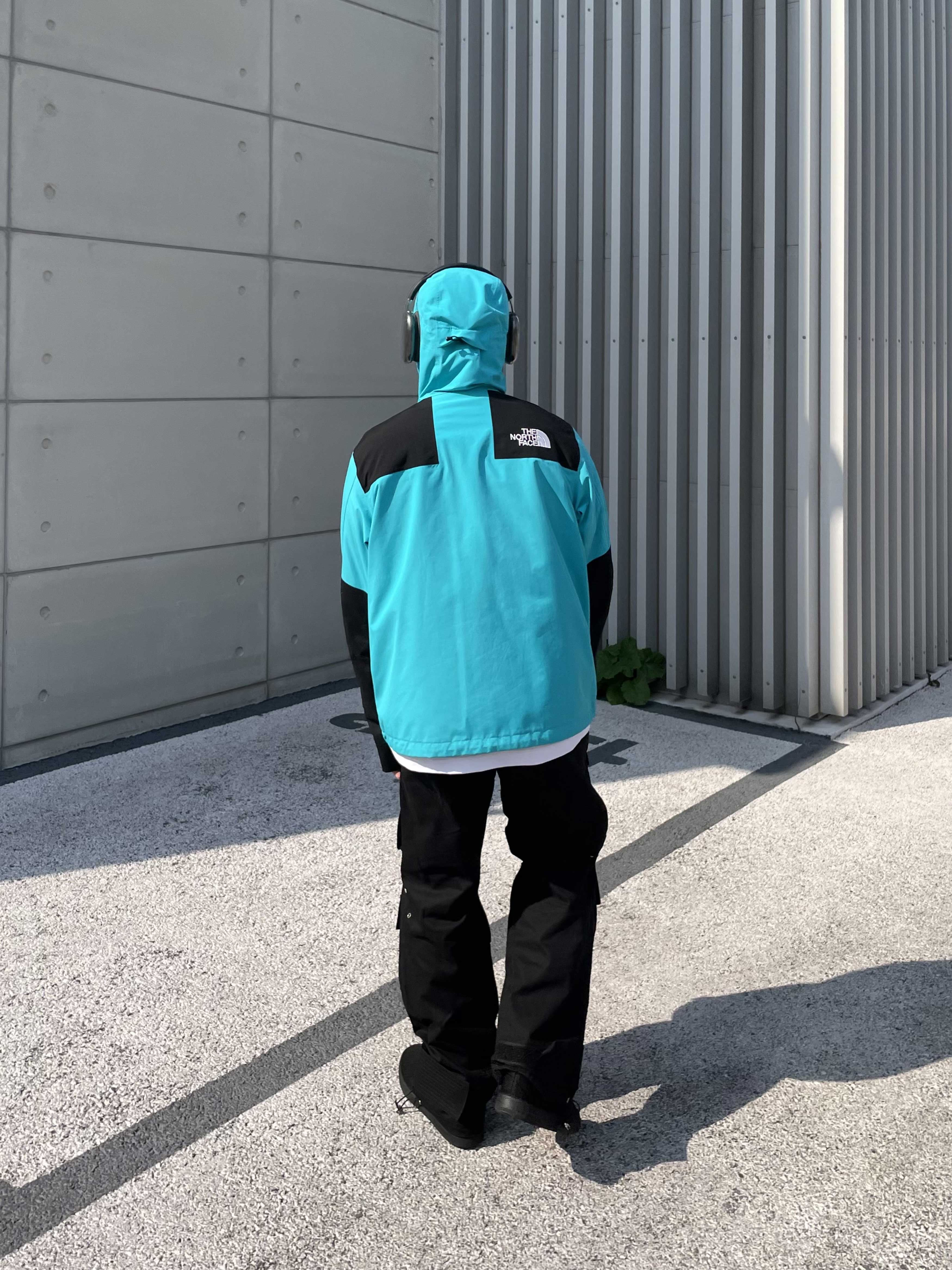 Supreme x The North Face Arc Logo Mountain Parka Teal - 19SS, Vans x Neighborhood ComfyCush Era Black 착용 스타일 - 4