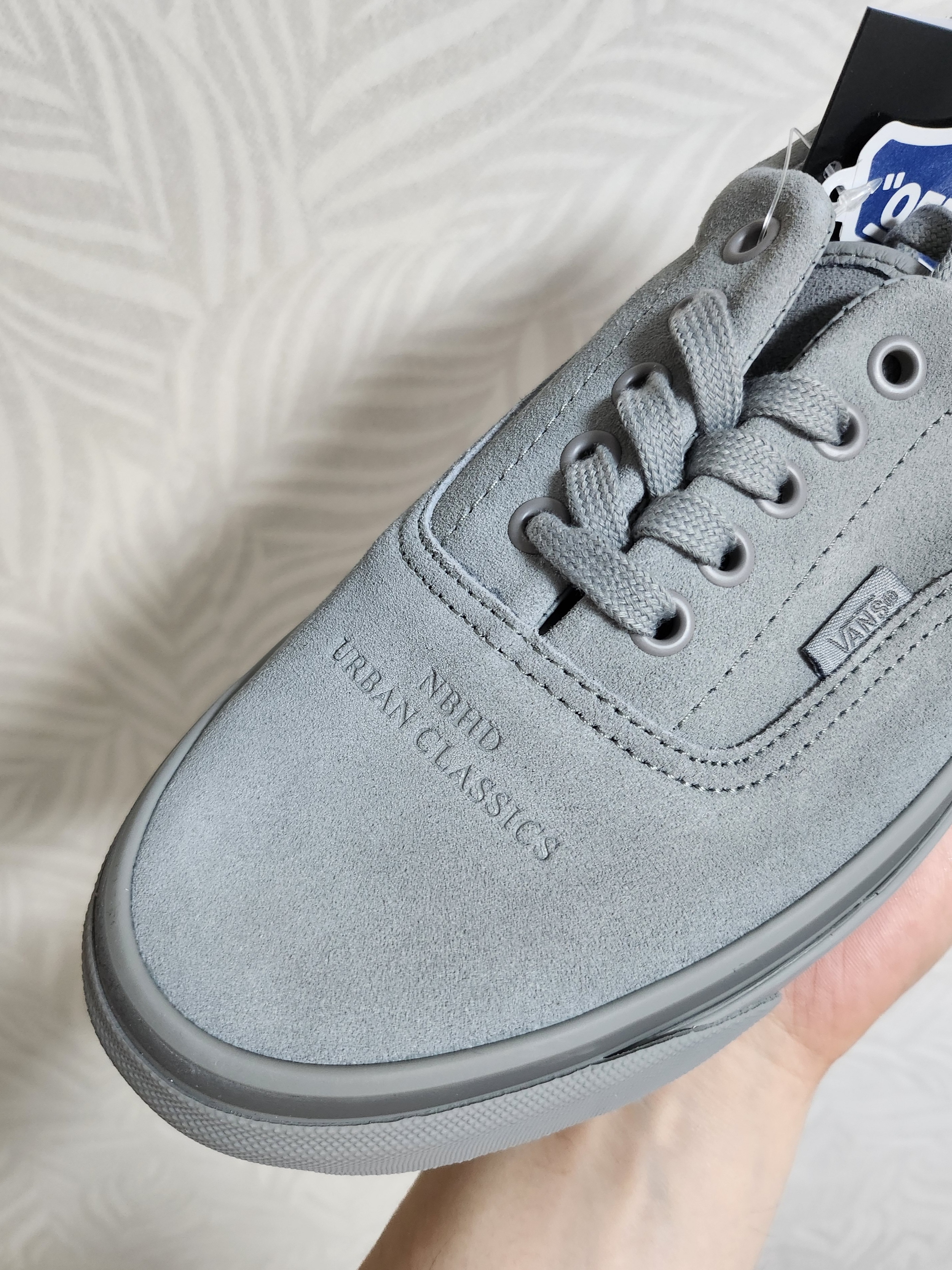 Vans x Neighborhood Era 95 DX Grey 착용 스타일 - 2