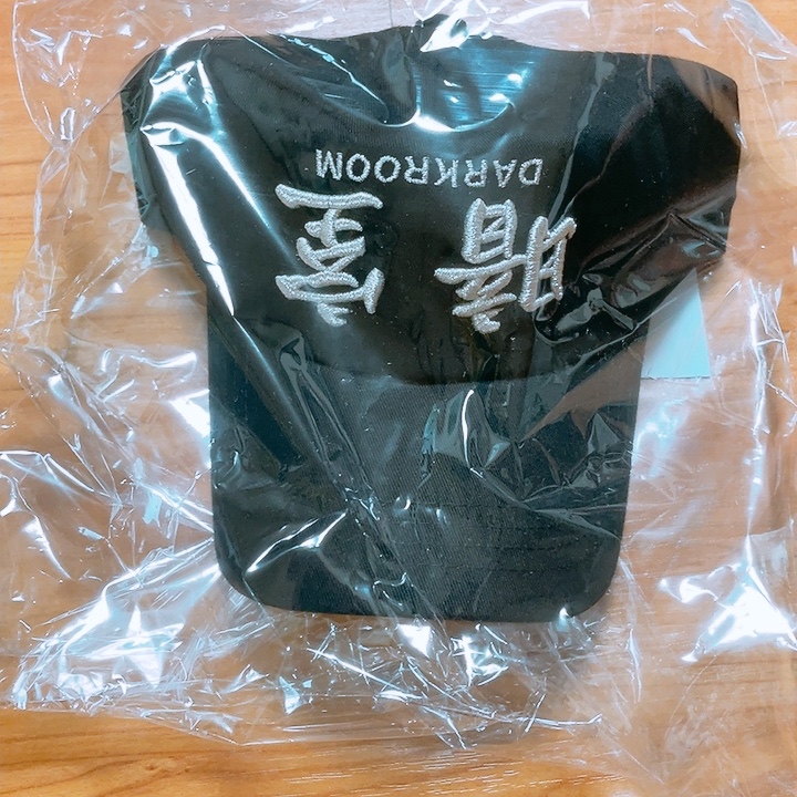 Darkr8m Studio Quarter Zip Up Sweatshirt Black, Darkr8m Studio Upside Down Silver Logo Cap 착용 스타일 - 2