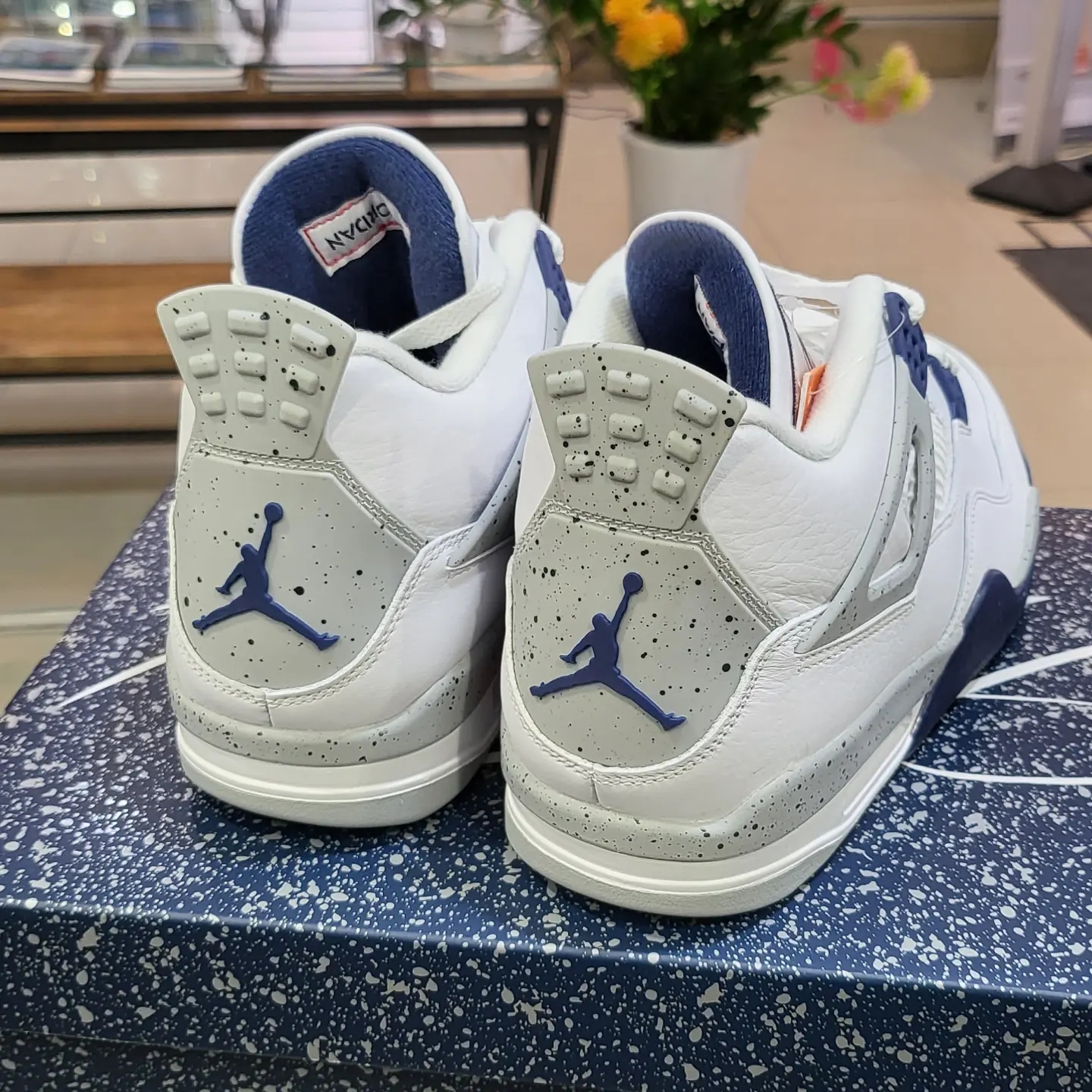 Jordan 4 Retro Midnight Navy 착용 스타일 - 3