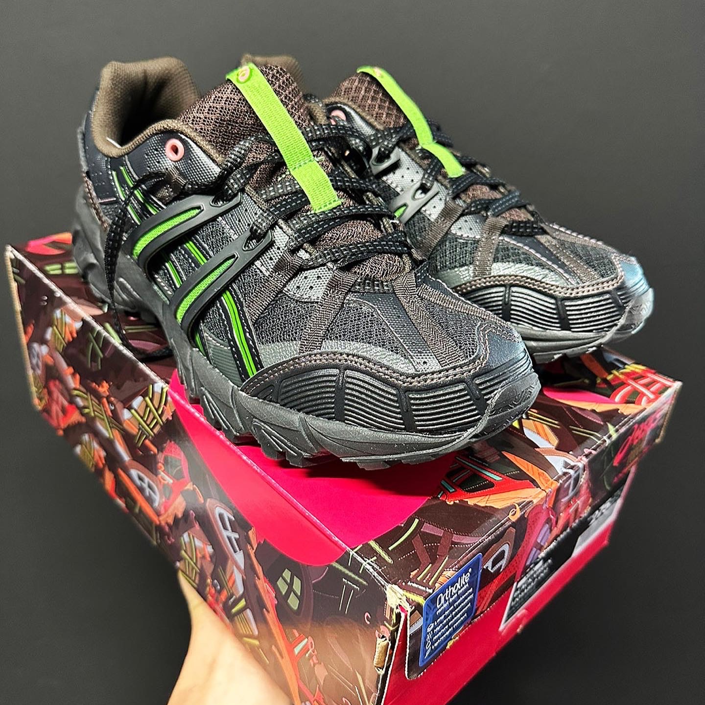 Asics x Andersson Bell Gel-Sonoma 15-50 Black Green 착용 스타일 - 2