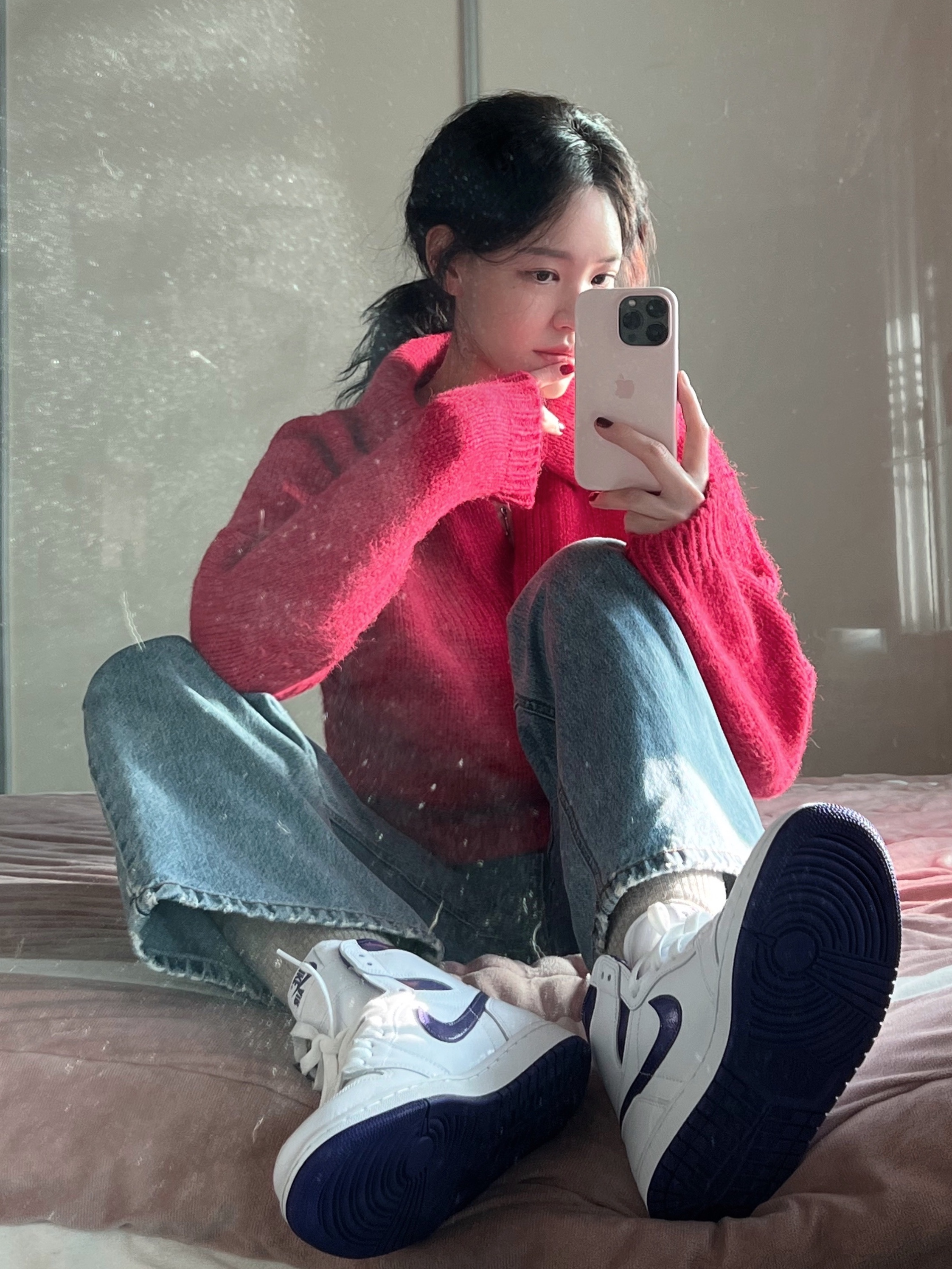 (W) Jordan 1 High OG Court Purple 착용 스타일 - 2