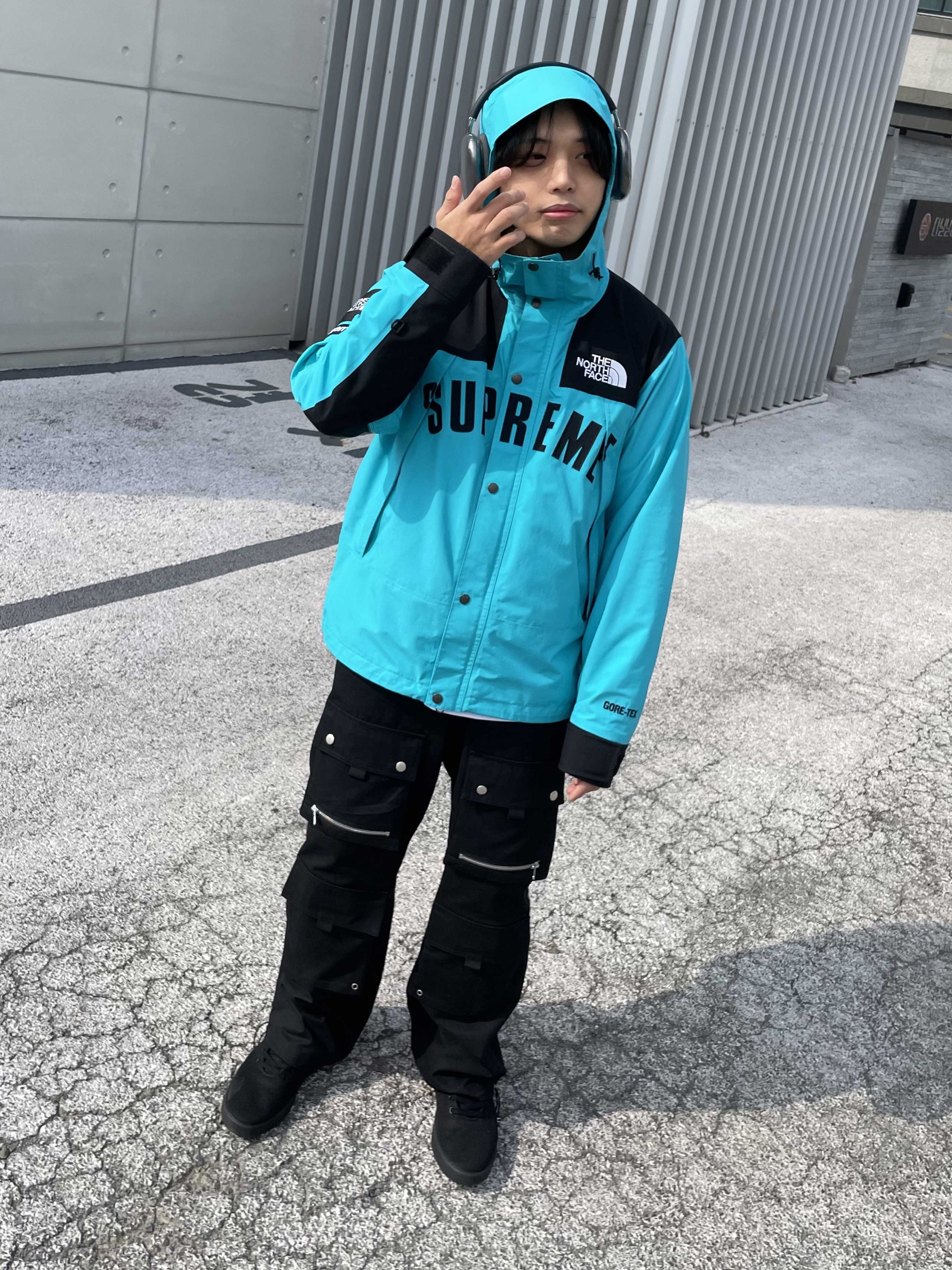 Supreme x The North Face Arc Logo Mountain Parka Teal - 19SS, Vans x Neighborhood ComfyCush Era Black 착용 스타일 - 1