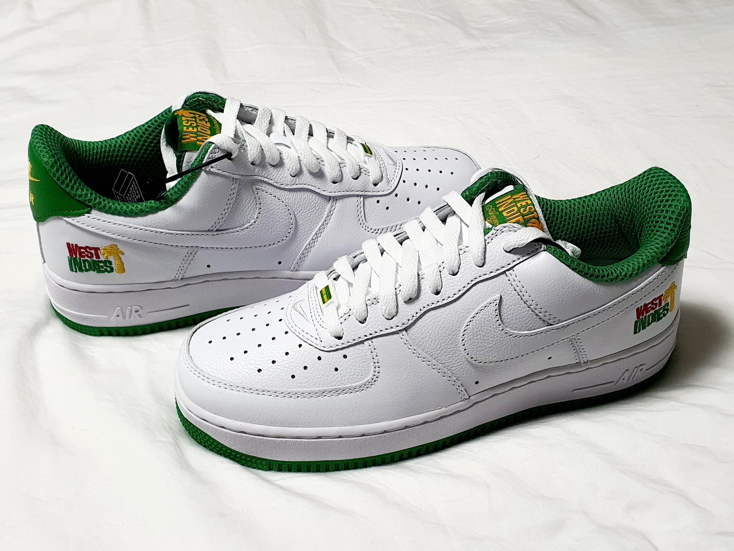 Nike Air Force 1 Low Retro QS West Indies Classic Green 착용 스타일 - 3