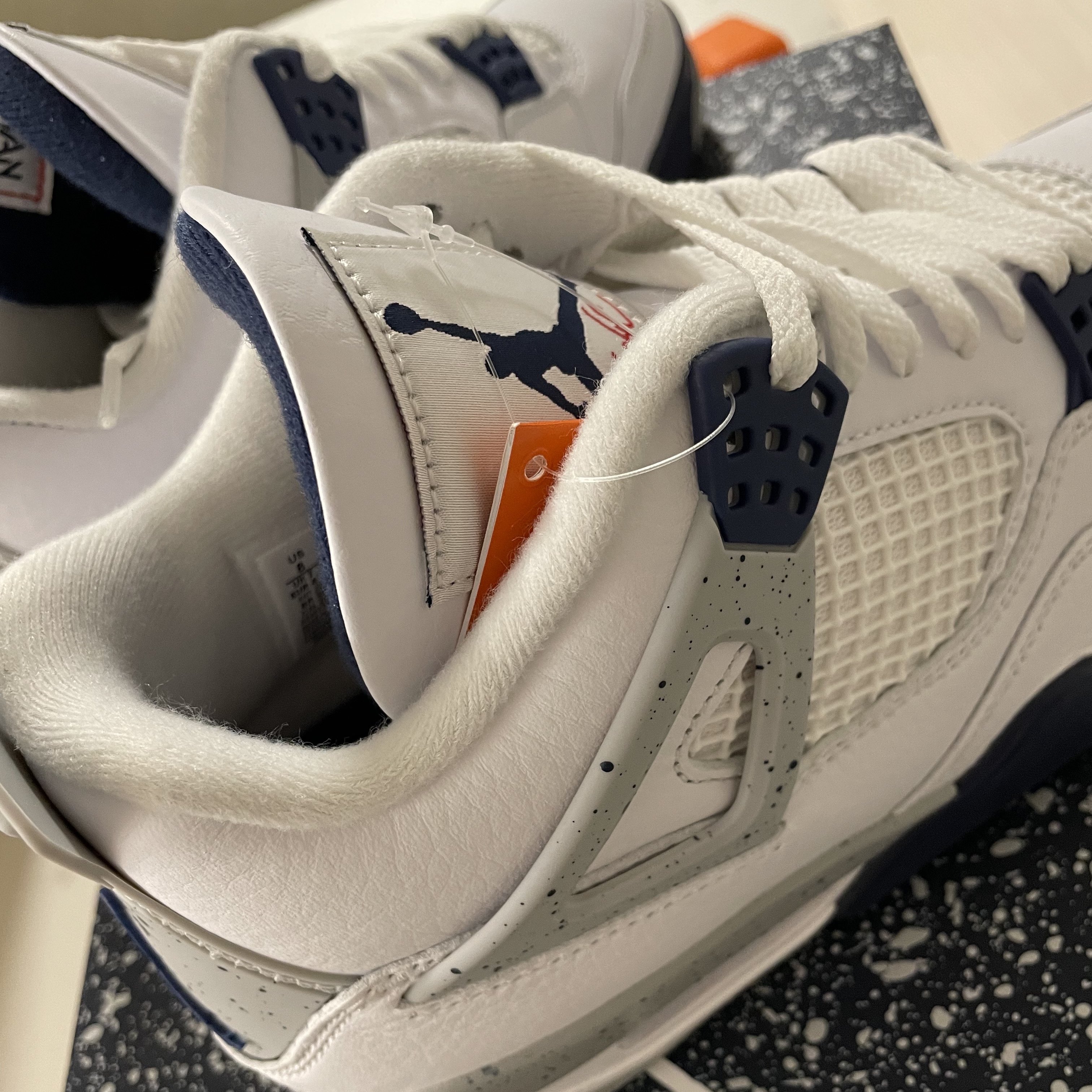Jordan 4 Retro Midnight Navy 착용 스타일 - 5
