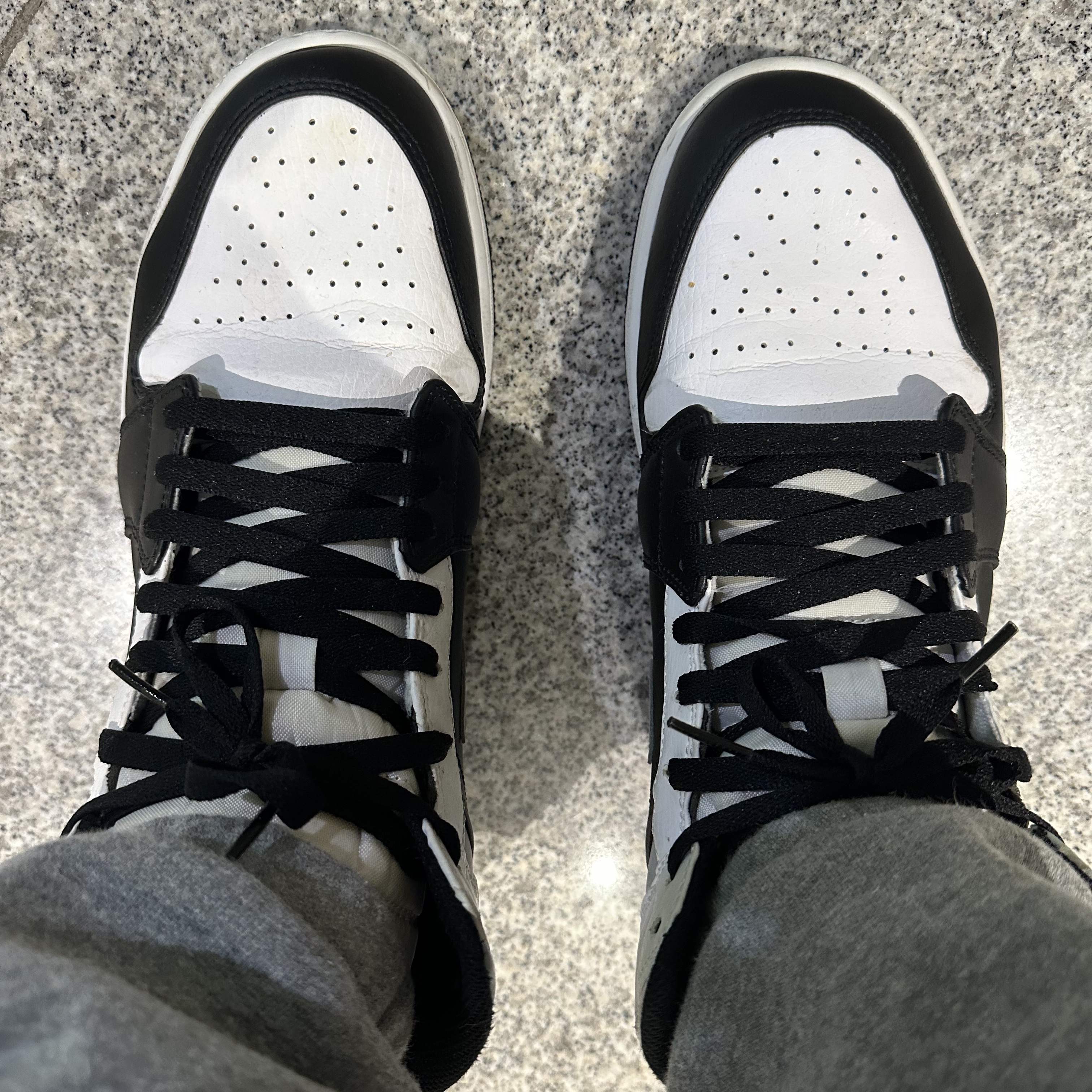 Jordan 1 Retro High OG Bleached Coral 착용 스타일