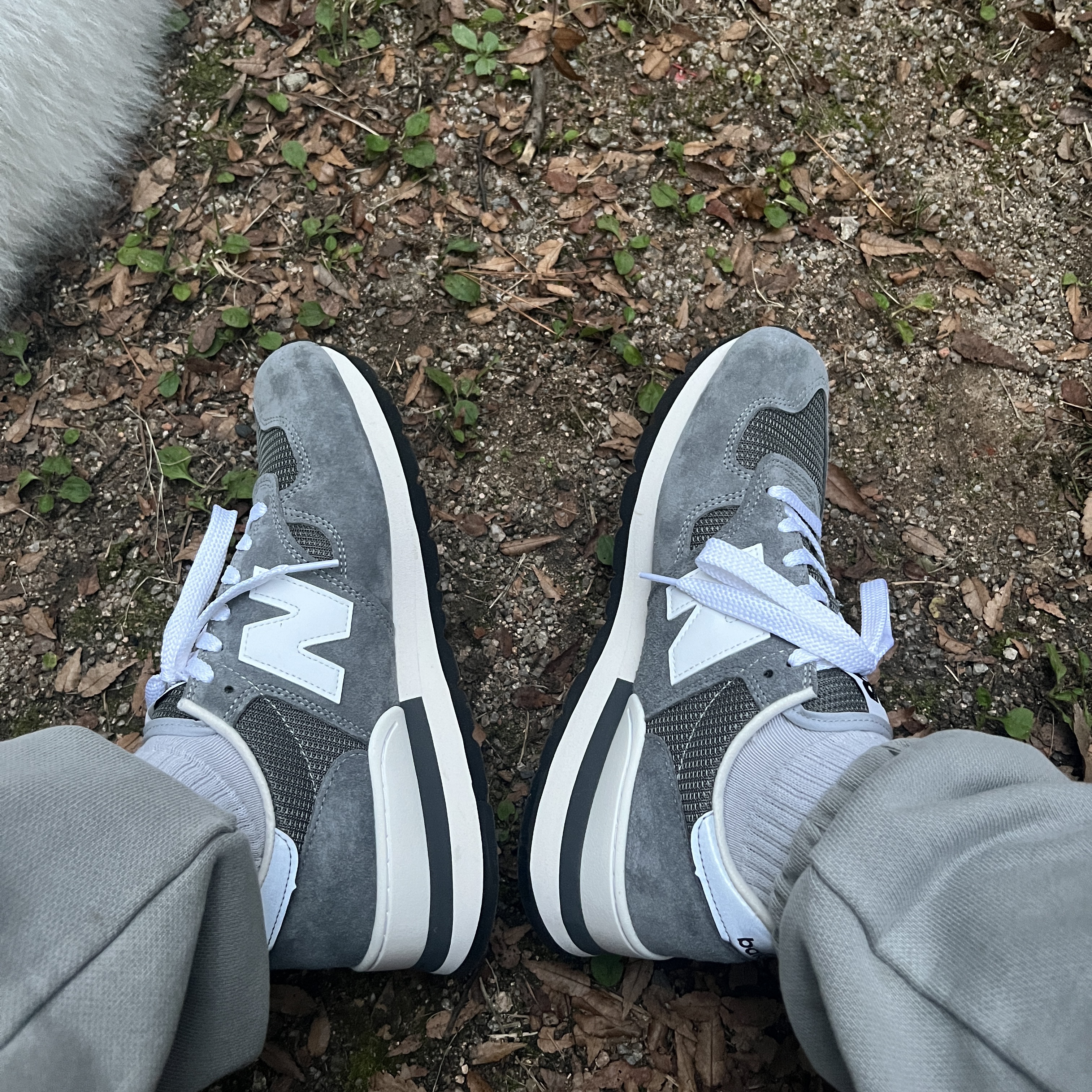 New Balance 990v1 Made in USA Grey White 착용 스타일 - 2