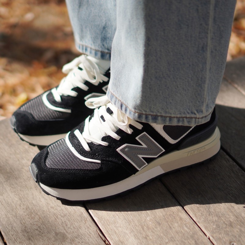 New Balance 574 Legacy Black 착용 스타일 - 3