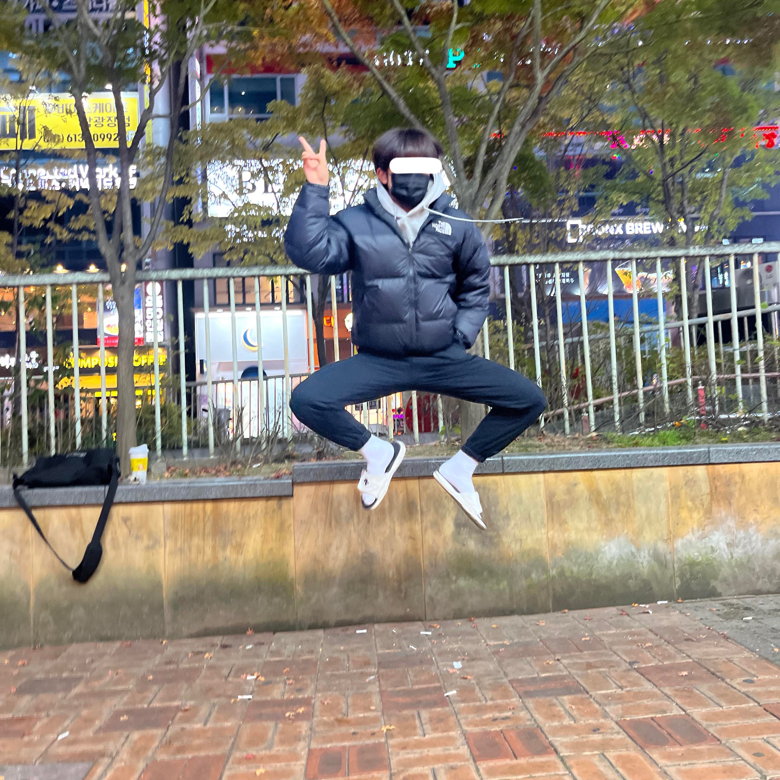 The North Face 1996 Eco Nuptse Jacket Black 착용 스타일