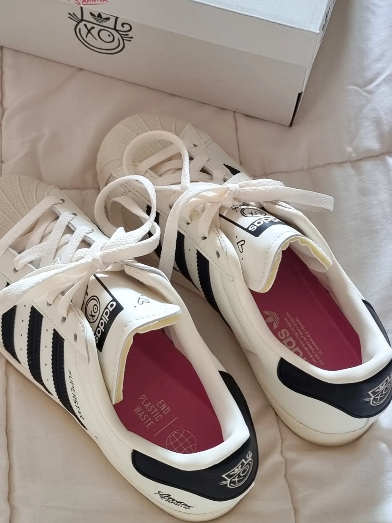 Adidas x Andre Saraiva Superstar Cream White Core Black 착용 스타일 - 5