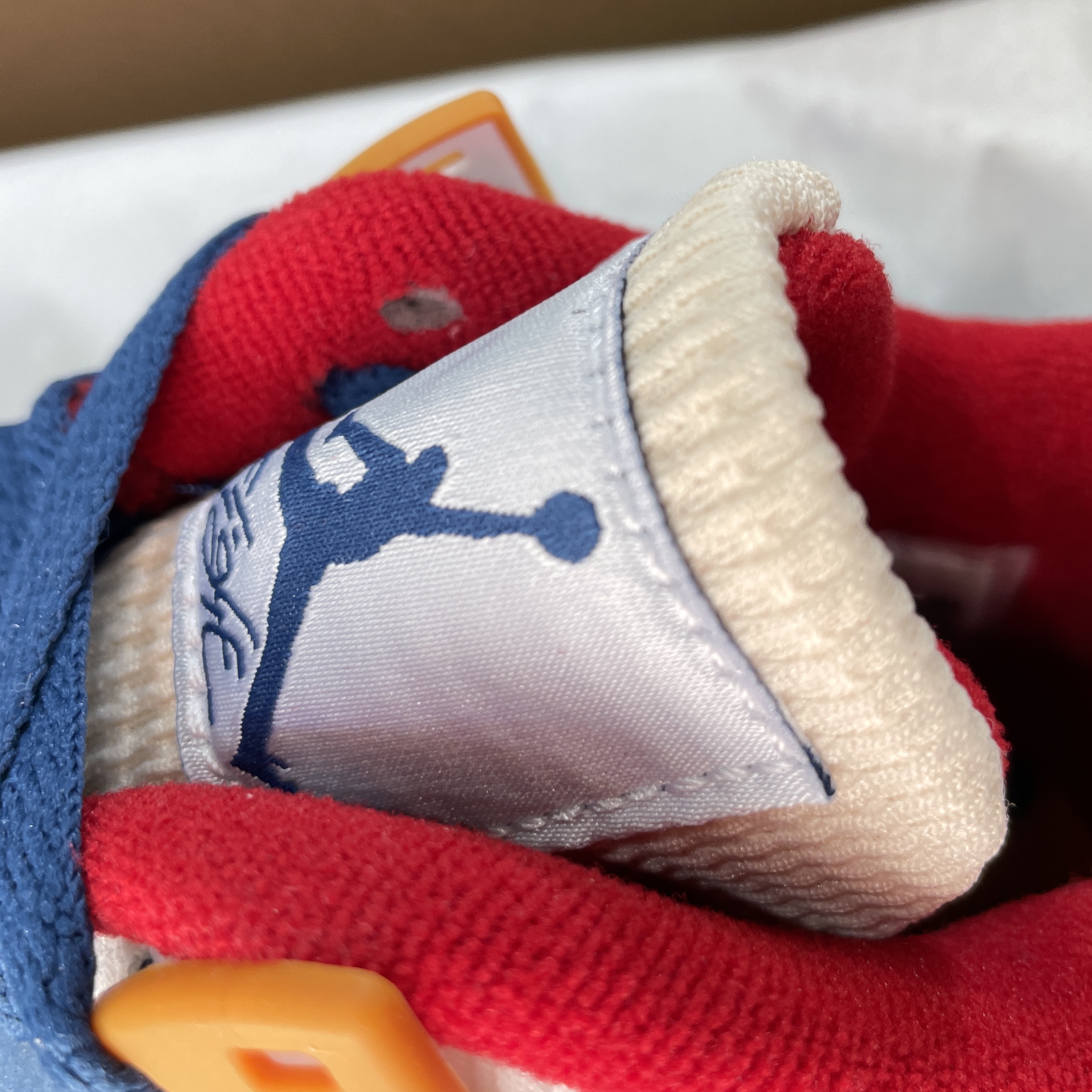 (GS) Jordan 4 Retro French Blue 착용 스타일 - 2