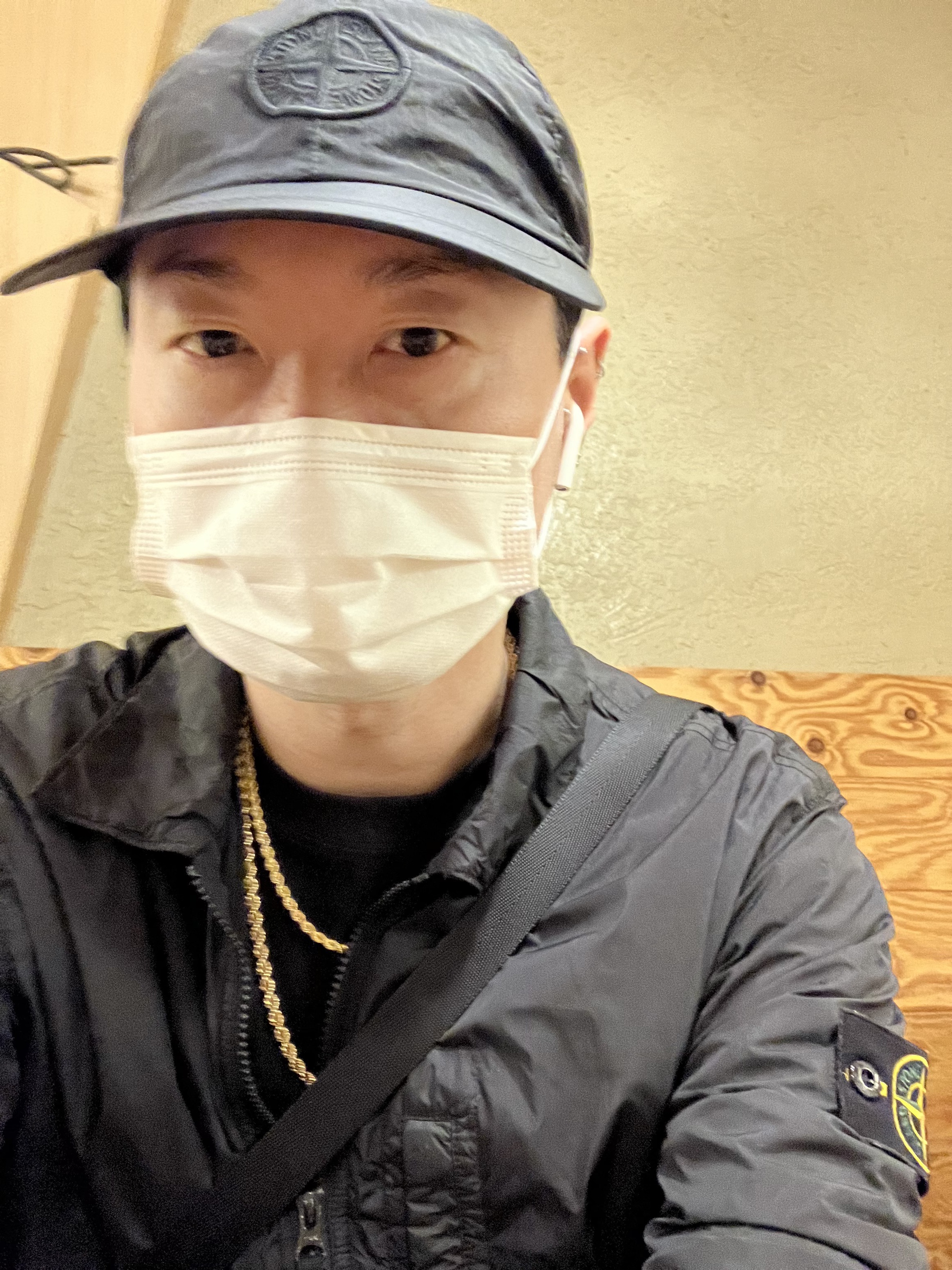 Stone Island 10123 Crinkle Reps Overshirt Black - 20FW 착용 스타일
