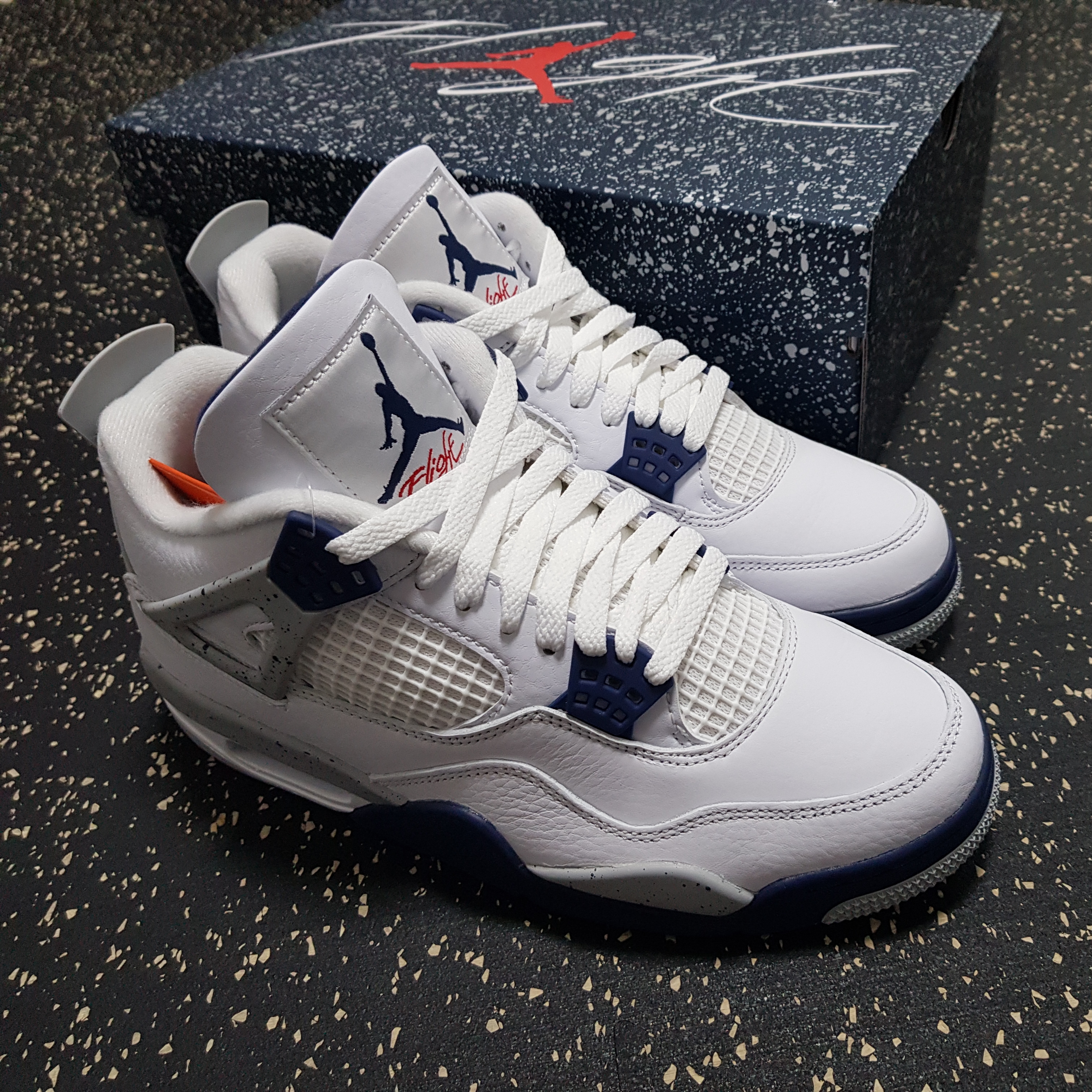 Jordan 4 Retro Midnight Navy 착용 스타일 - 2