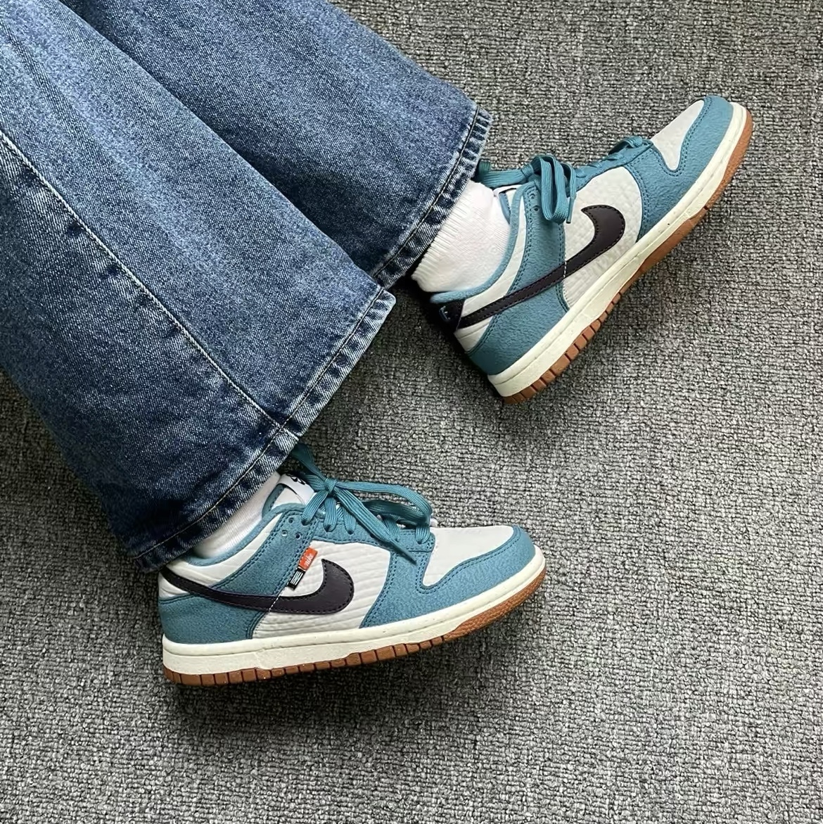 (GS) Nike Dunk Low SE Next Nature Riftblue 착용 스타일