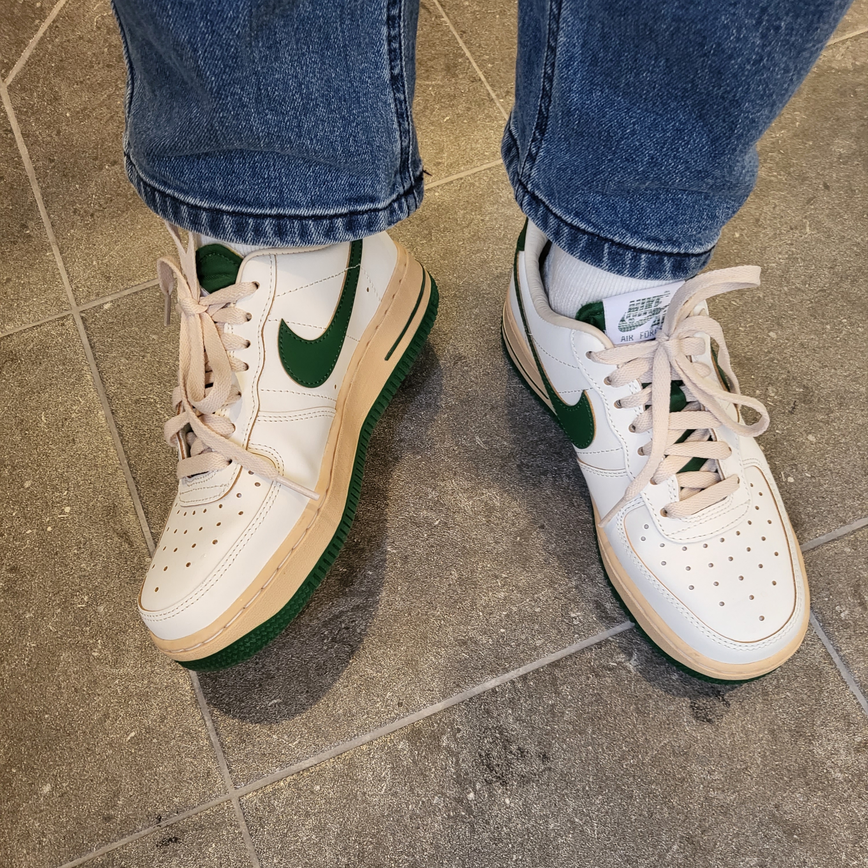 (W) Nike Air Force 1 Low Gorge Green 착용 스타일