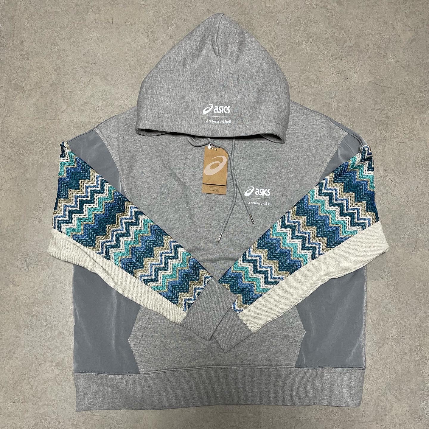 Andersson Bell x Asics Contrast Hoodie Grey 착용 스타일 - 1