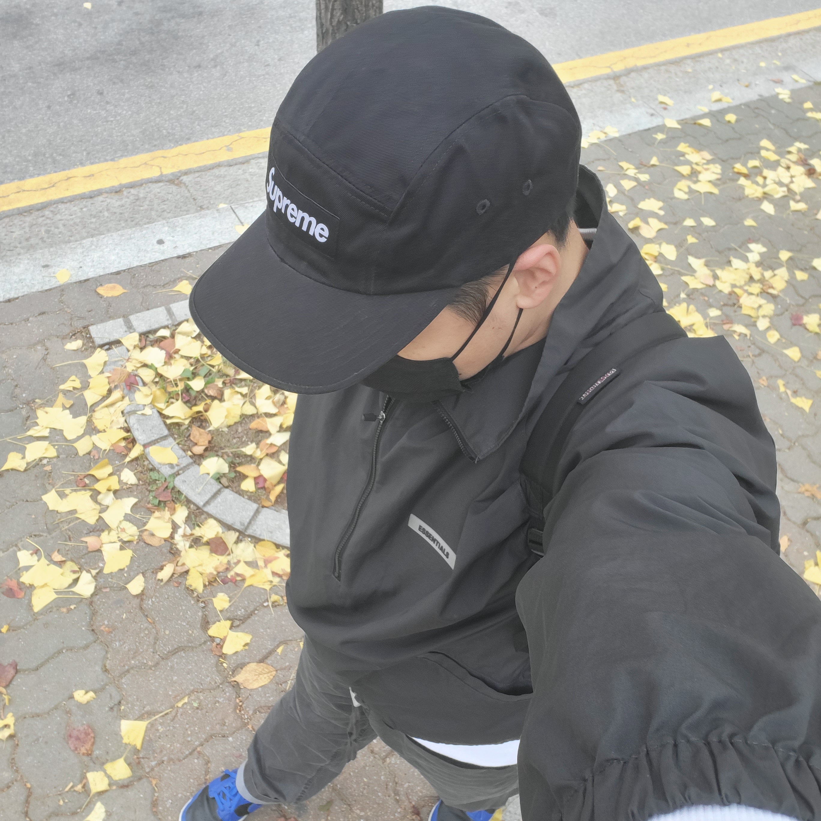Supreme Washed Chino Twill Camp Cap Black, Essentials Track Jacket Black - 20FW 착용 스타일