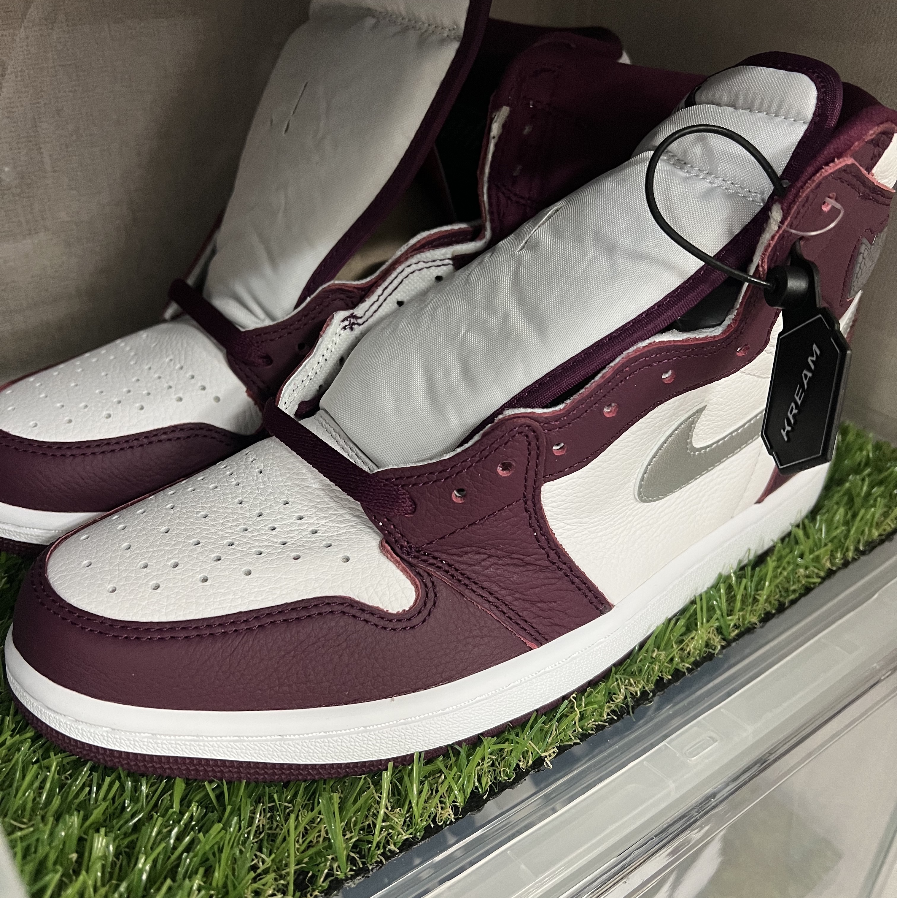 Jordan 1 Retro High OG Bordeaux 착용 스타일