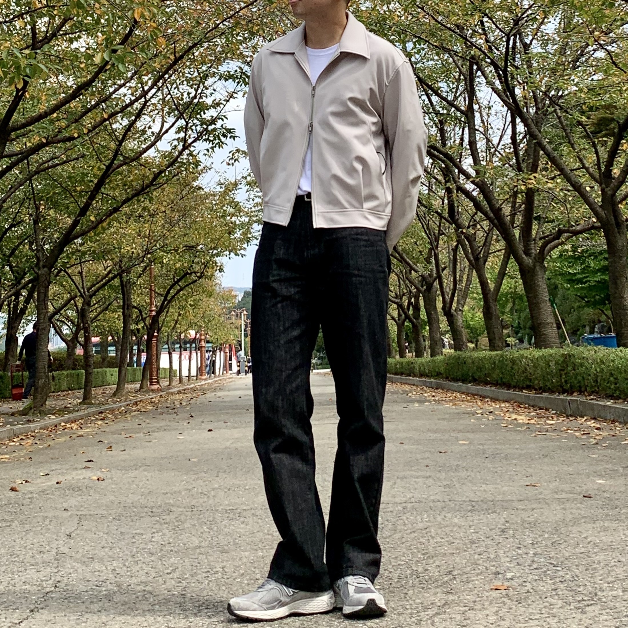 New Balance 2002R Grey 착용 스타일