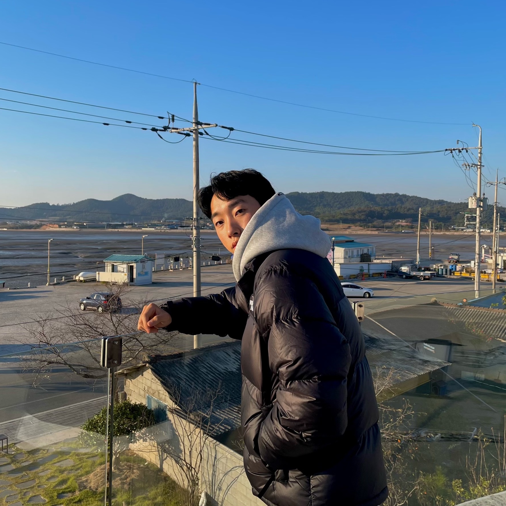 The North Face 1996 Eco Nuptse Jacket Black 착용 스타일 - 3