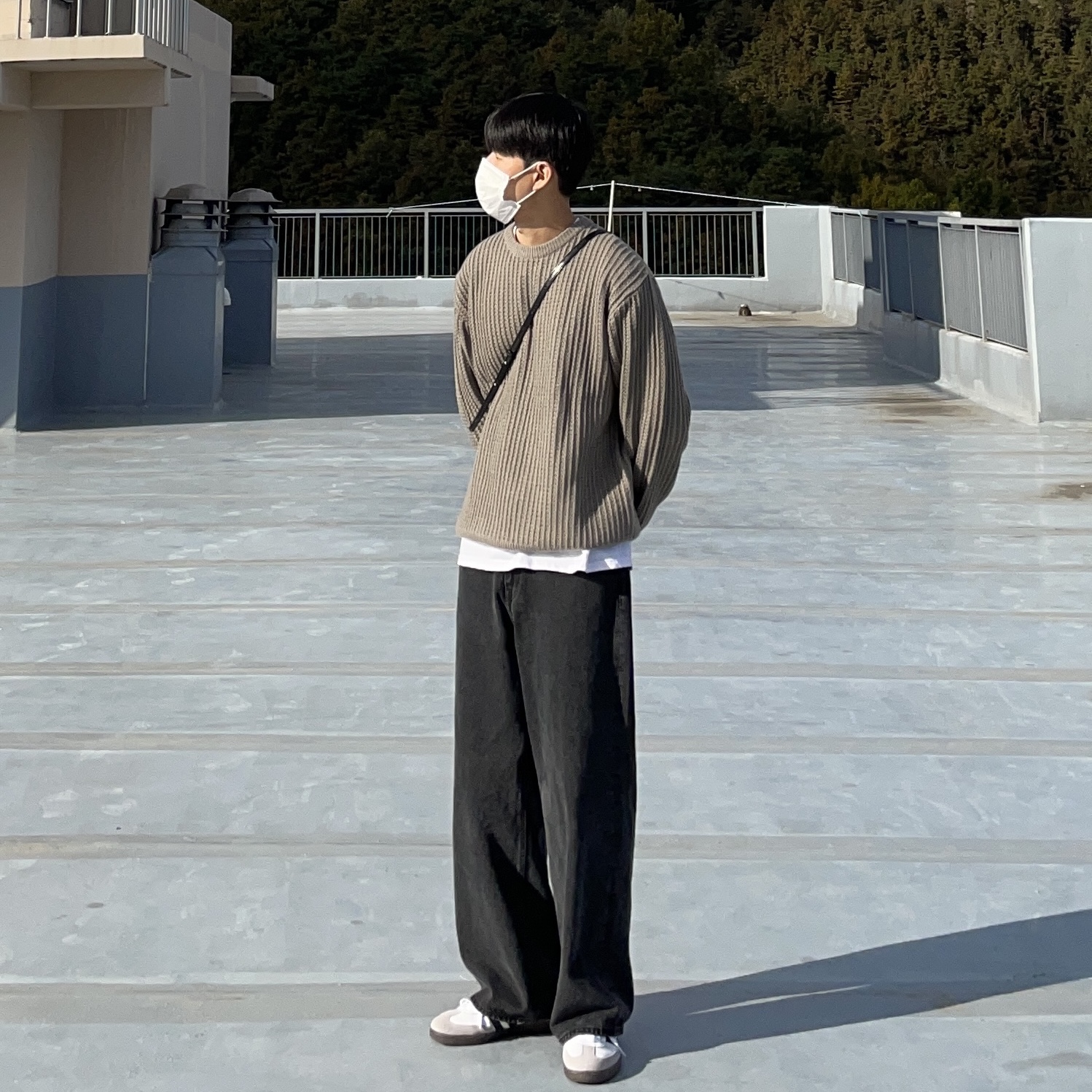 Adidas Samba OG Cloud White 착용 스타일 - 1