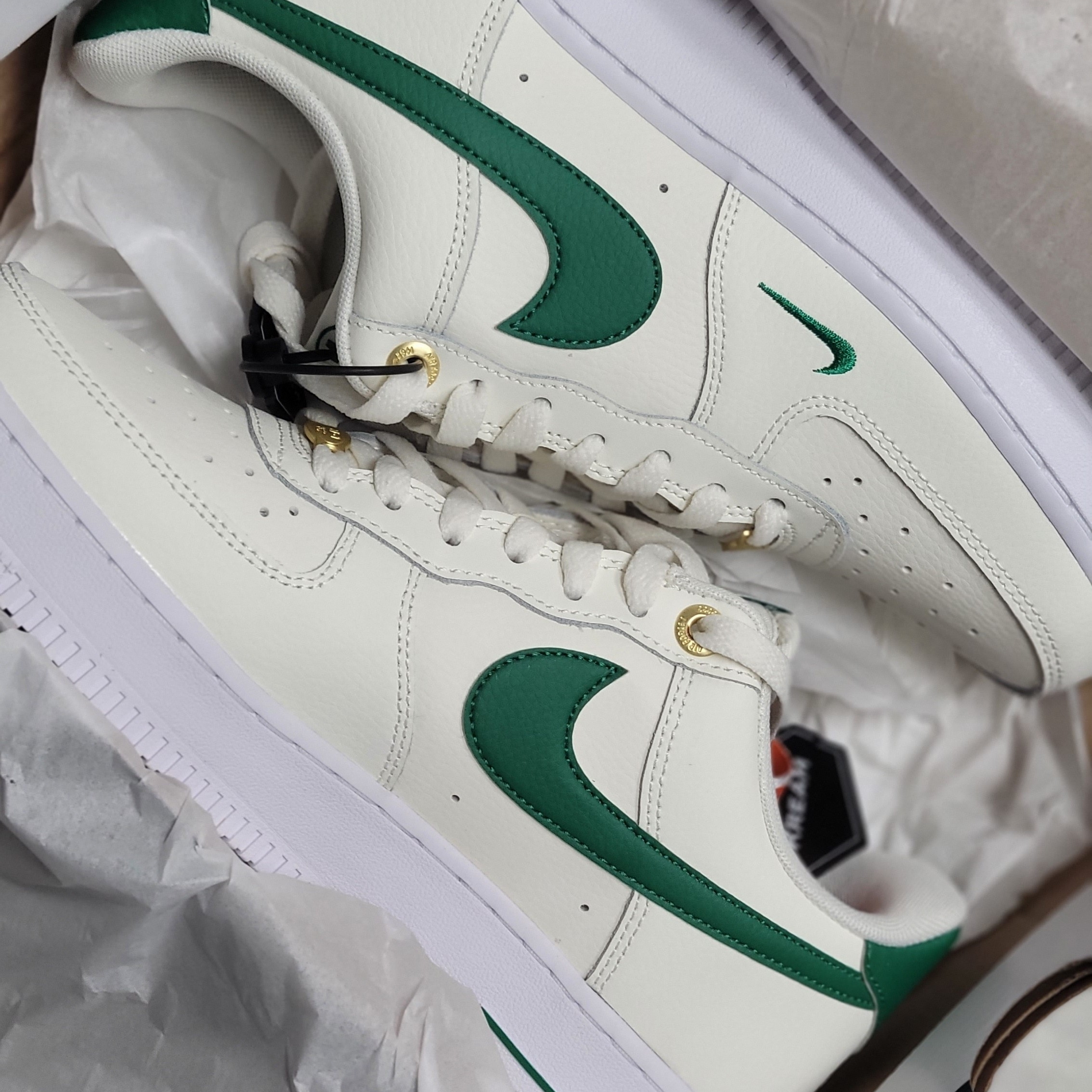 Nike Air Force 1 '07 LV8 40th Anniversary Join Forces Sail Malachite 착용 스타일