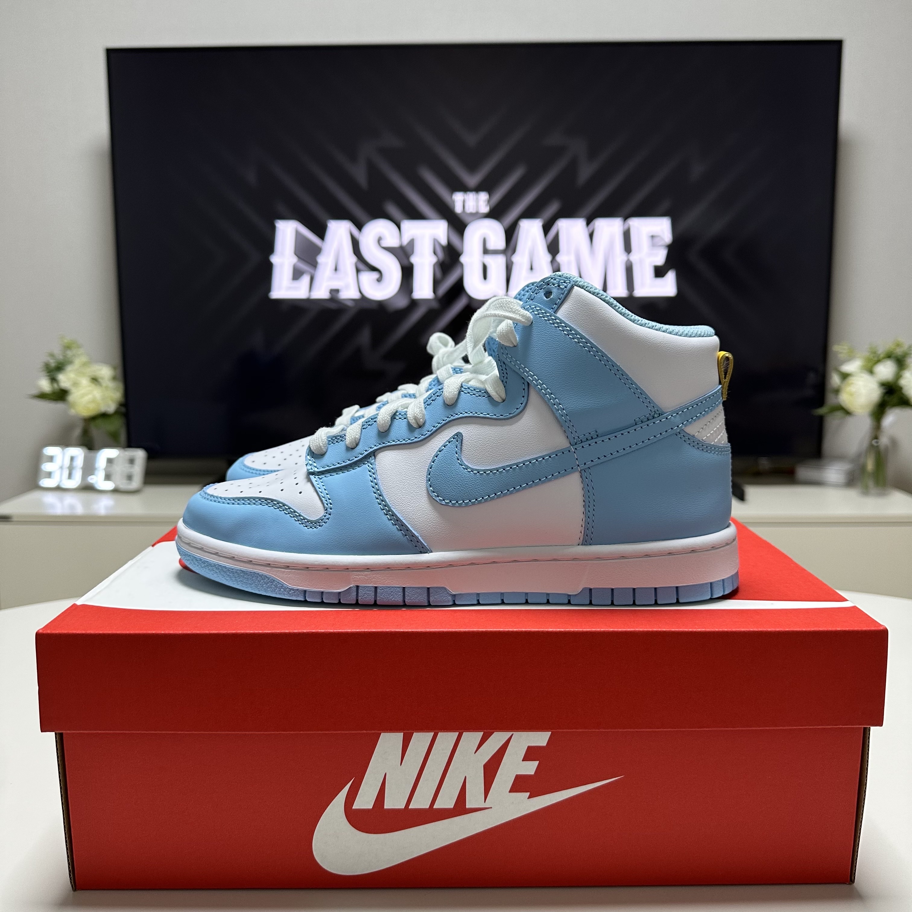 Nike Dunk High Retro Blue Chill 착용 스타일