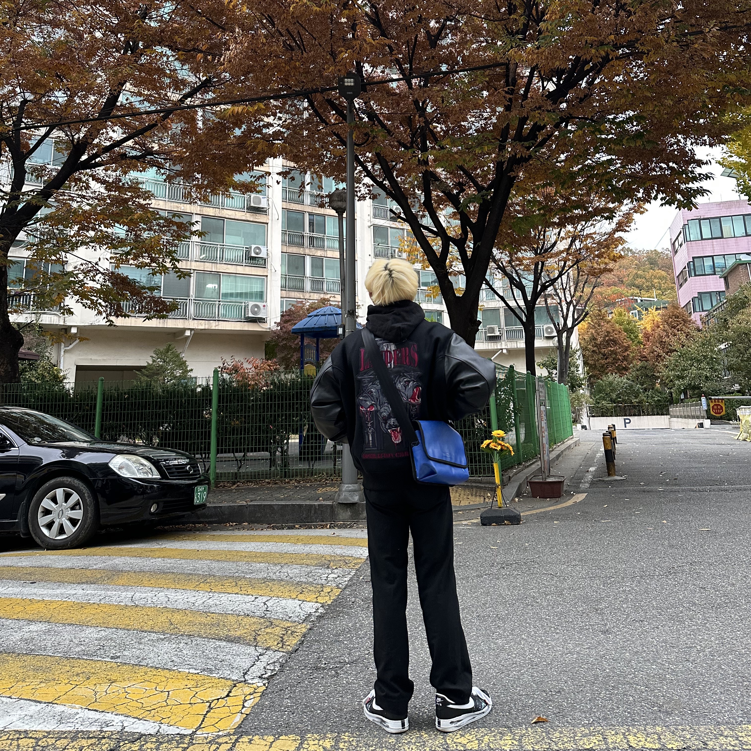 Undermycar Operation Chromite Kerberos Oversized Varsity Jacket Ox Blood - 22FW, Ader Error Small Trace Esty Messanger Bag Z-Blue 착용 스타일 - 2