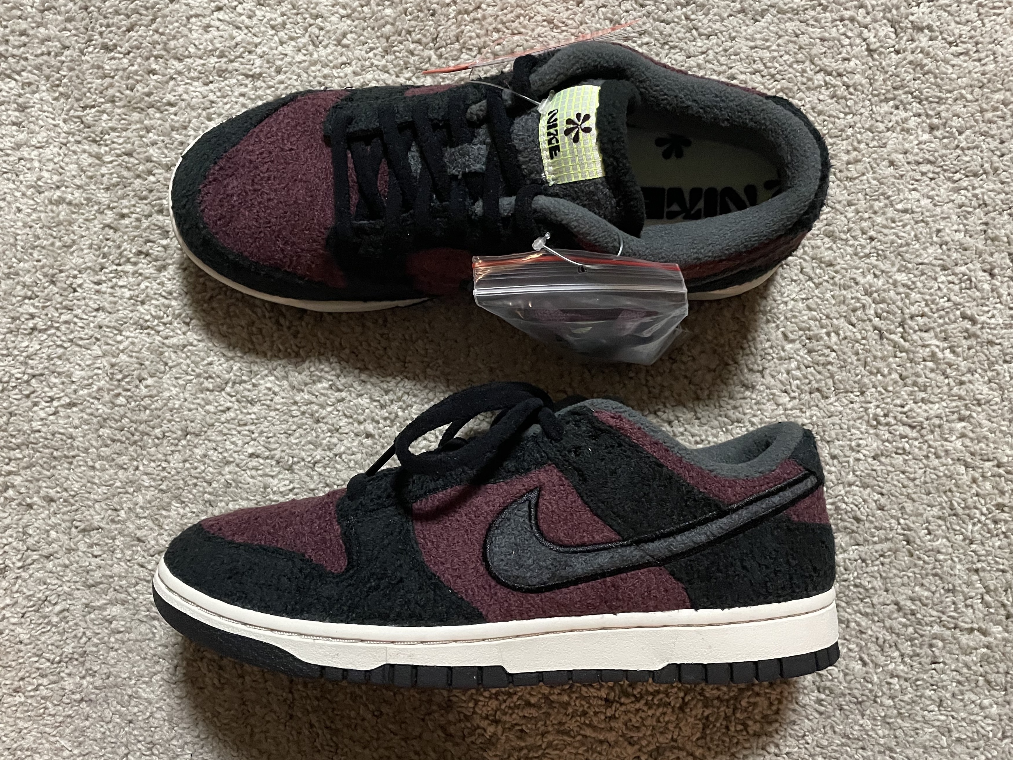 (W) Nike Dunk Low SE Burgundy Crush 착용 스타일 - 3