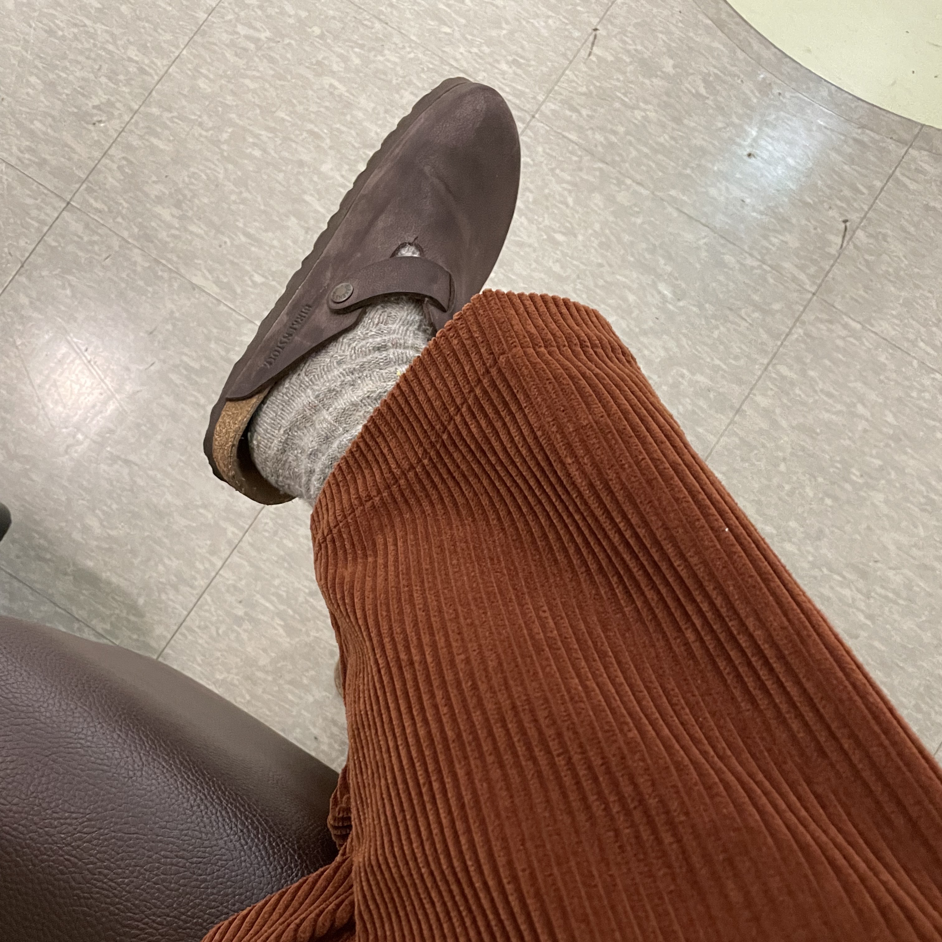 Birkenstock Boston Soft Footbed Mocha - Narrow, Birkenstock Boston Soft Footbed Mocha - Regular 착용 스타일 - 1