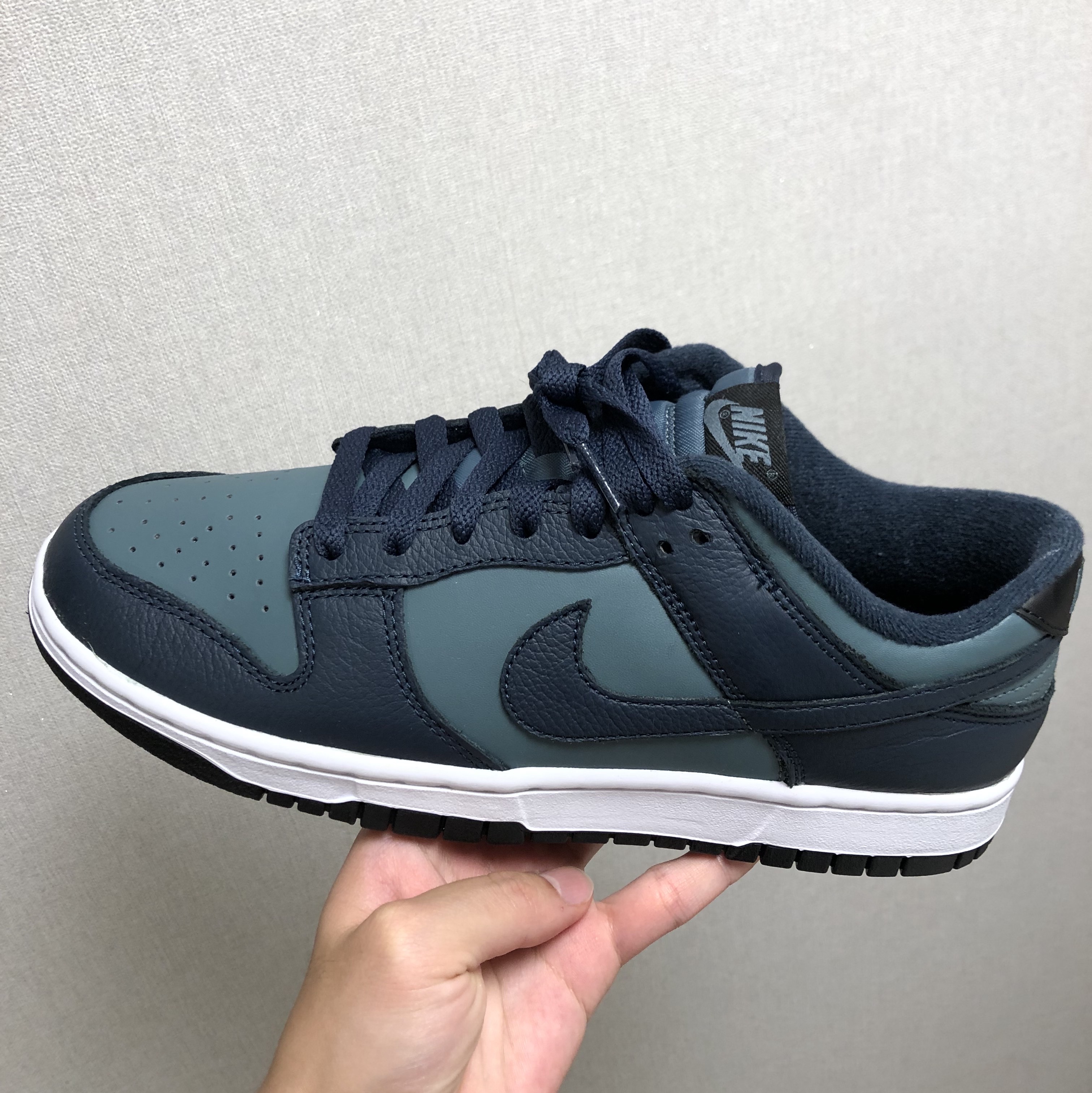 Nike Dunk Low Retro PRM Mineral Slate and Armory Navy 착용 스타일 - 2