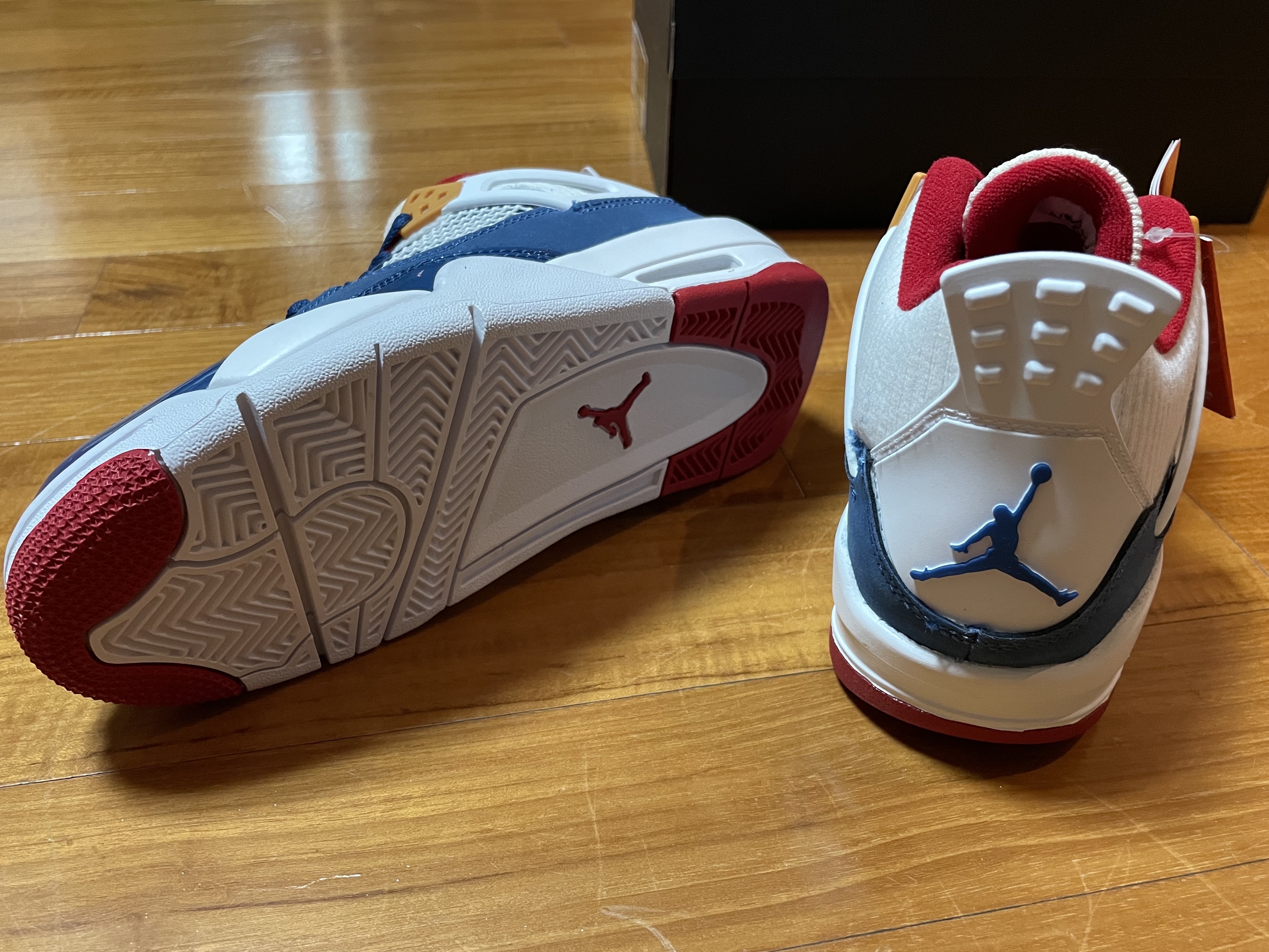 (GS) Jordan 4 Retro French Blue 착용 스타일 - 2