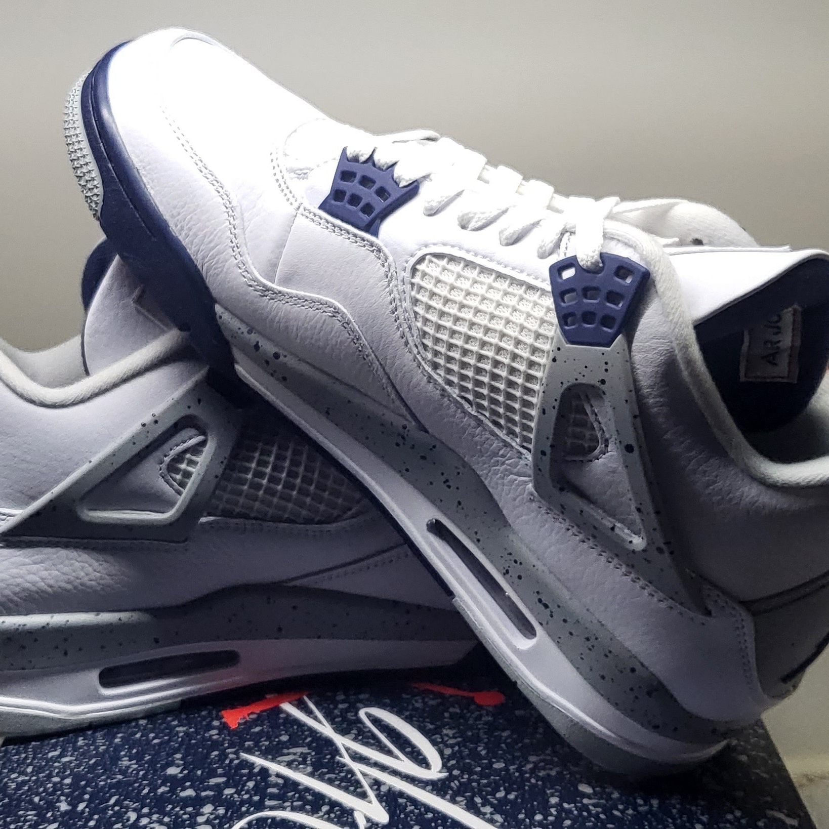 Jordan 4 Retro Midnight Navy 착용 스타일 - 2