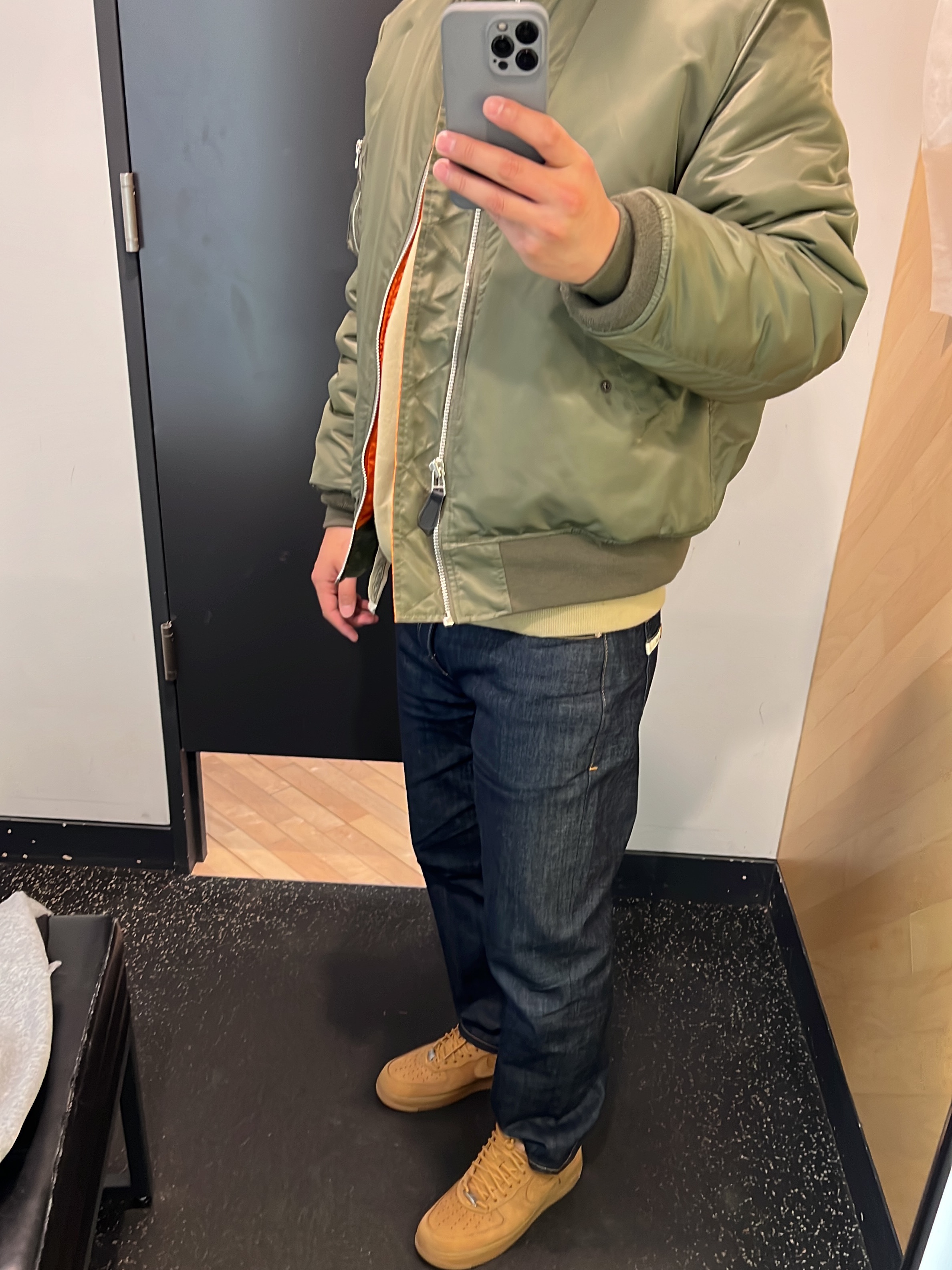 Nike x Supreme Air Force 1 Low Flax, Stussy x CDG MA-1 Jacket Olive 착용 스타일