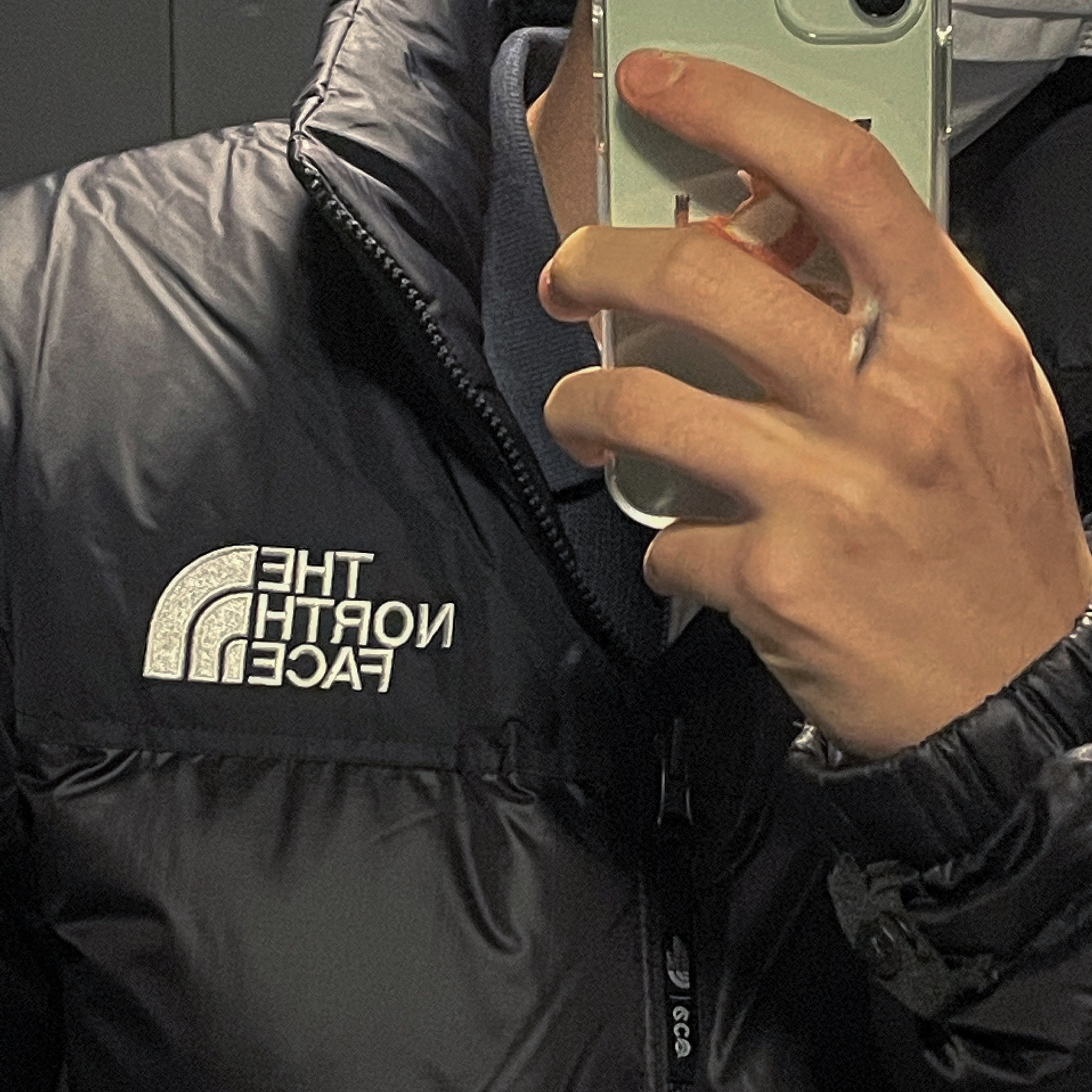 The North Face 1996 Eco Nuptse Jacket Black 착용 스타일 - 1