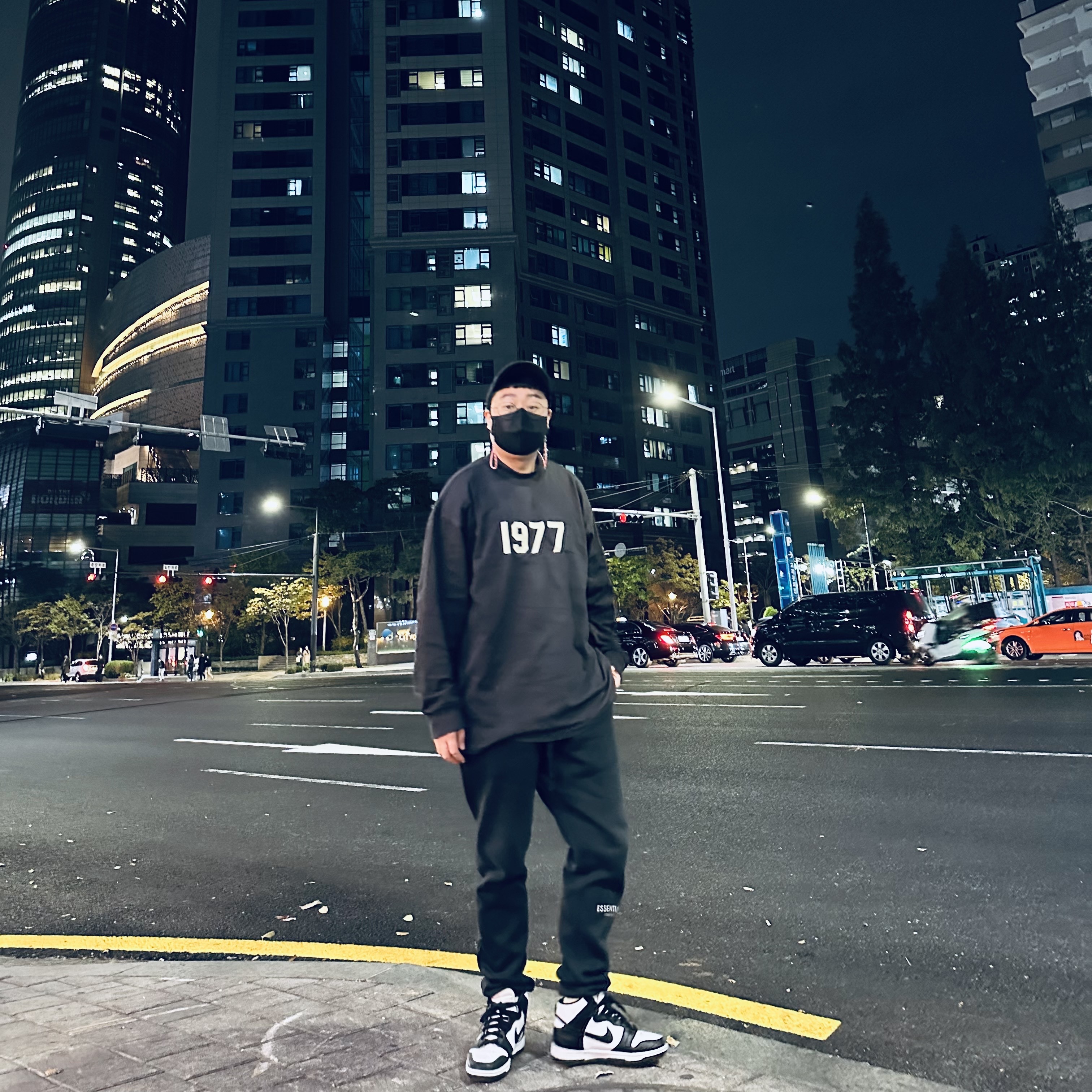 Nike H86 Korea Cap Black, Essentials 1977 Long Sleeve T-Shirt Iron - 22SS 착용 스타일 - 1