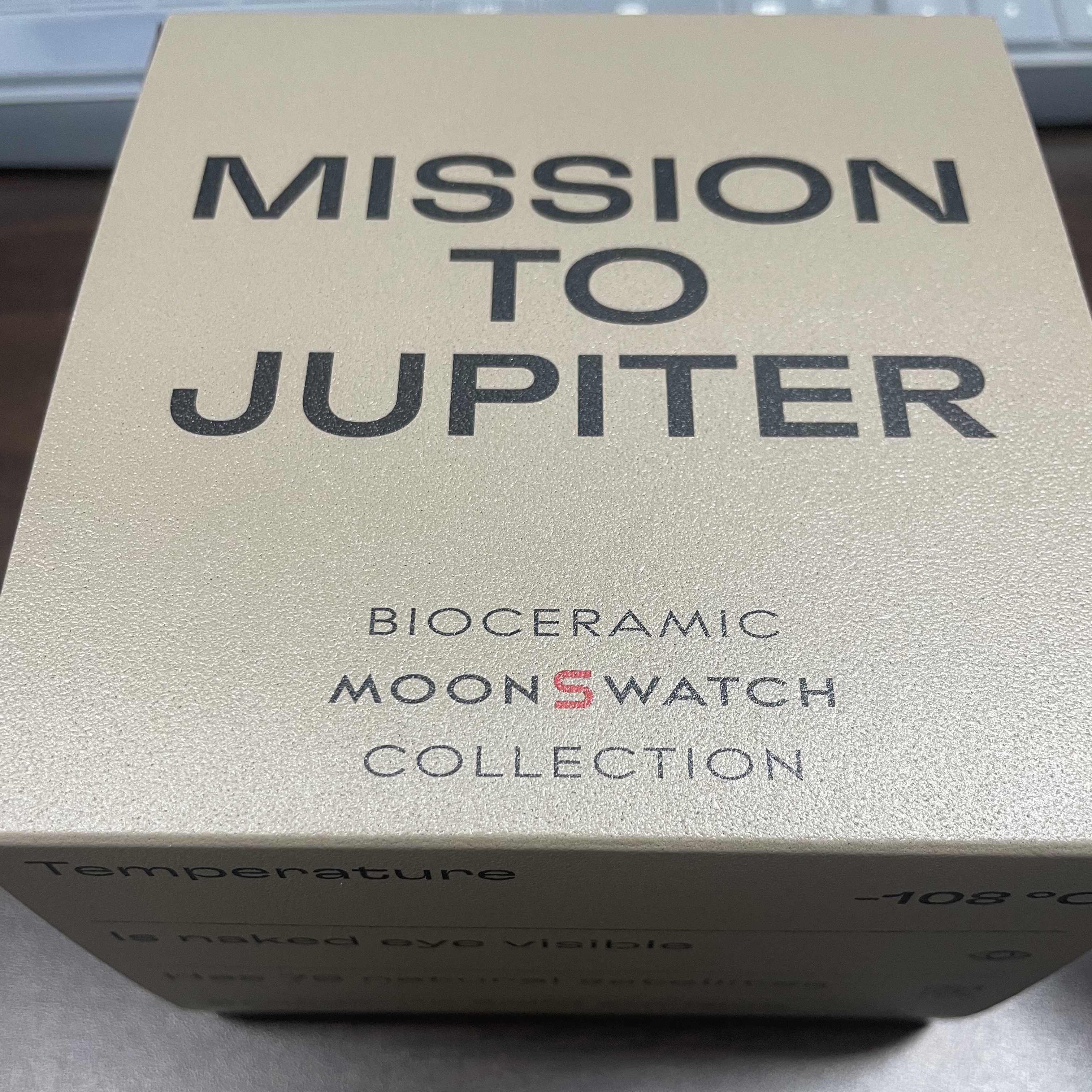 Swatch x Omega Bioceramic MoonSwatch Mission To Jupiter 착용 스타일 - 2