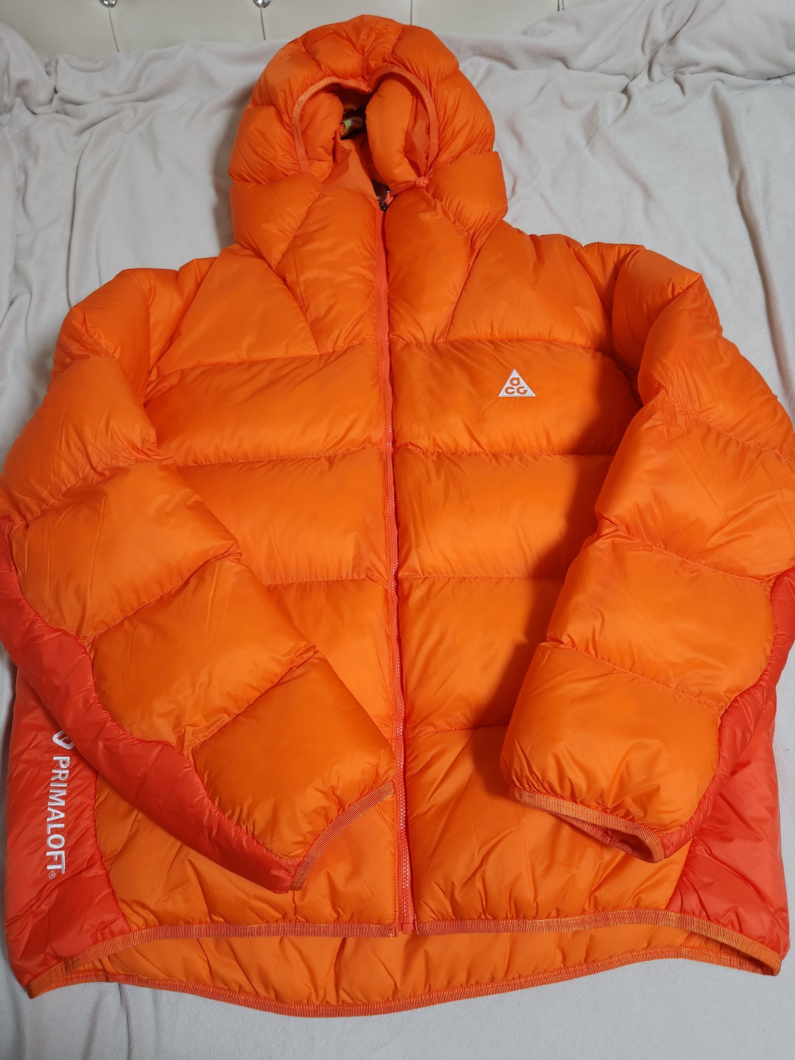 Nike ACG Therma-Fit ADV Lunar Lake Puffer Jacket Safety Orange - Asia, Nike ACG Therma-Fit ADV Lunar Lake Puffer Jacket Black - US/EU 착용 스타일 - 1