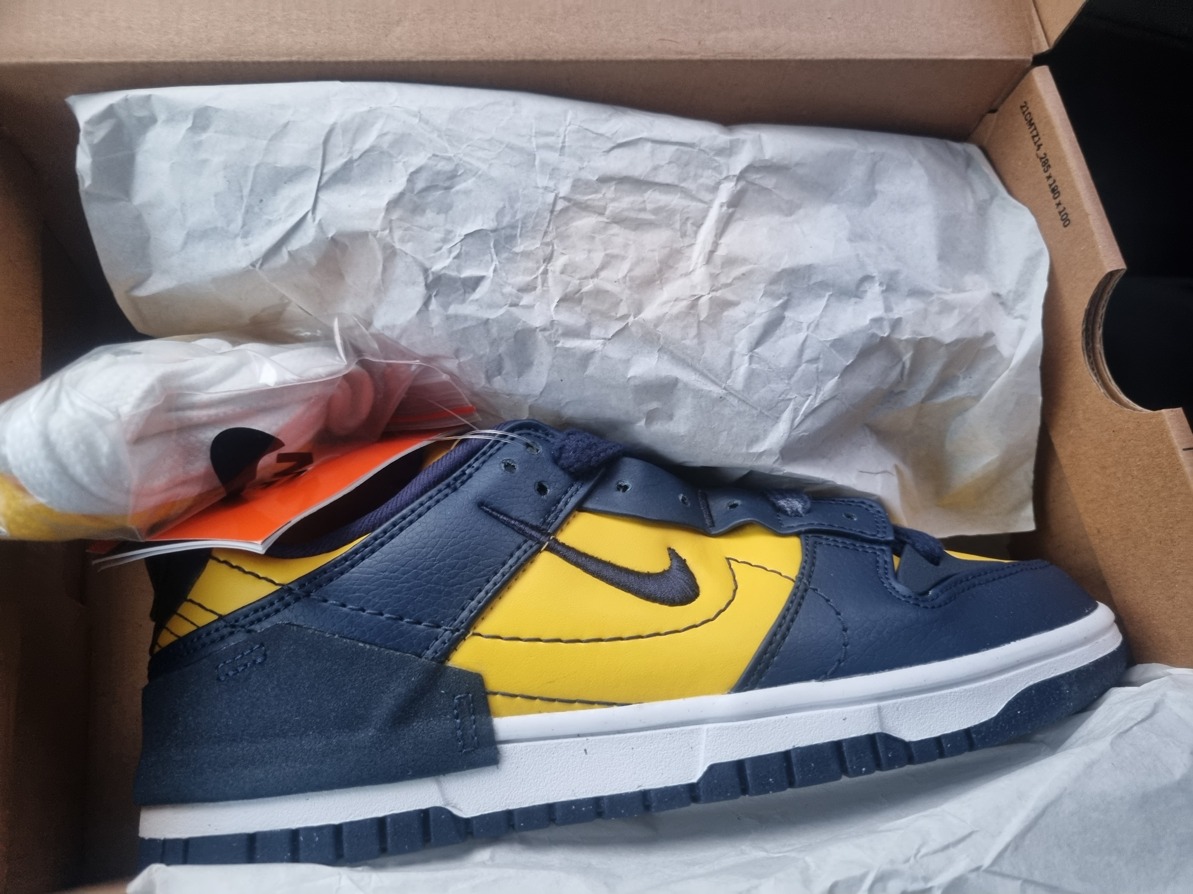 (W) Nike Dunk Low Disrupt 2 Midnight Navy 착용 스타일