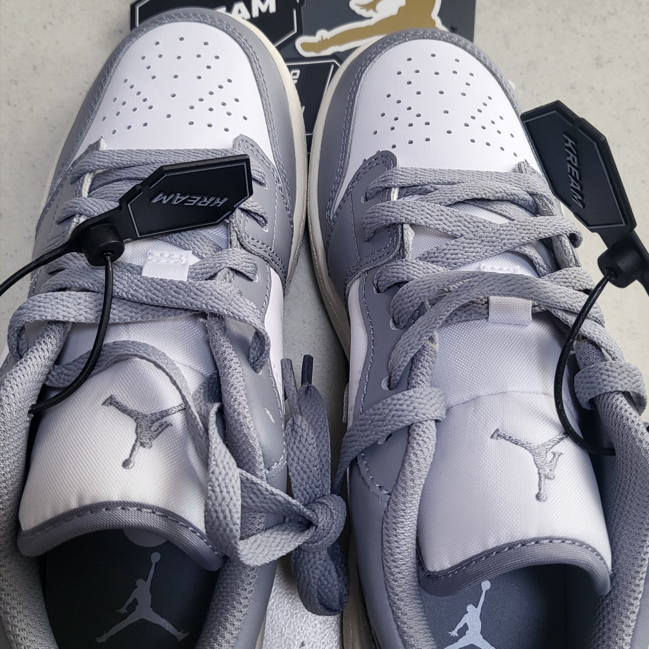 (GS) Jordan 1 Low Stealth and White 착용 스타일