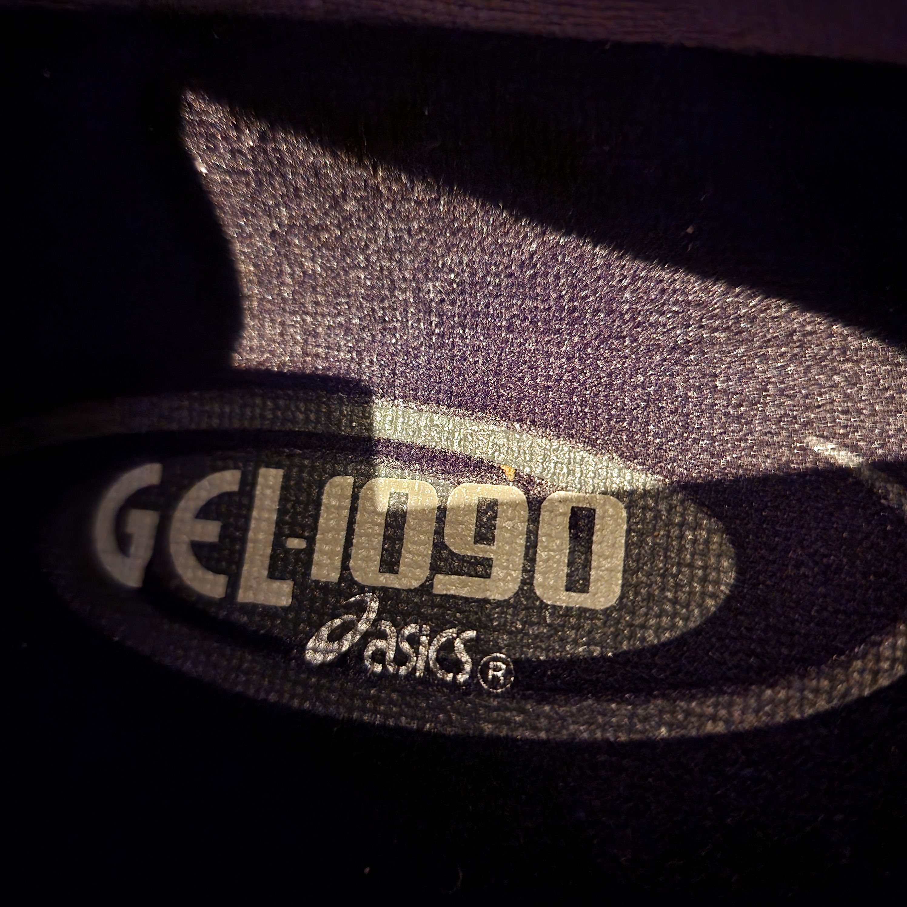 Asics Gel-1090 V2 Oyster Grey 착용 스타일 - 3