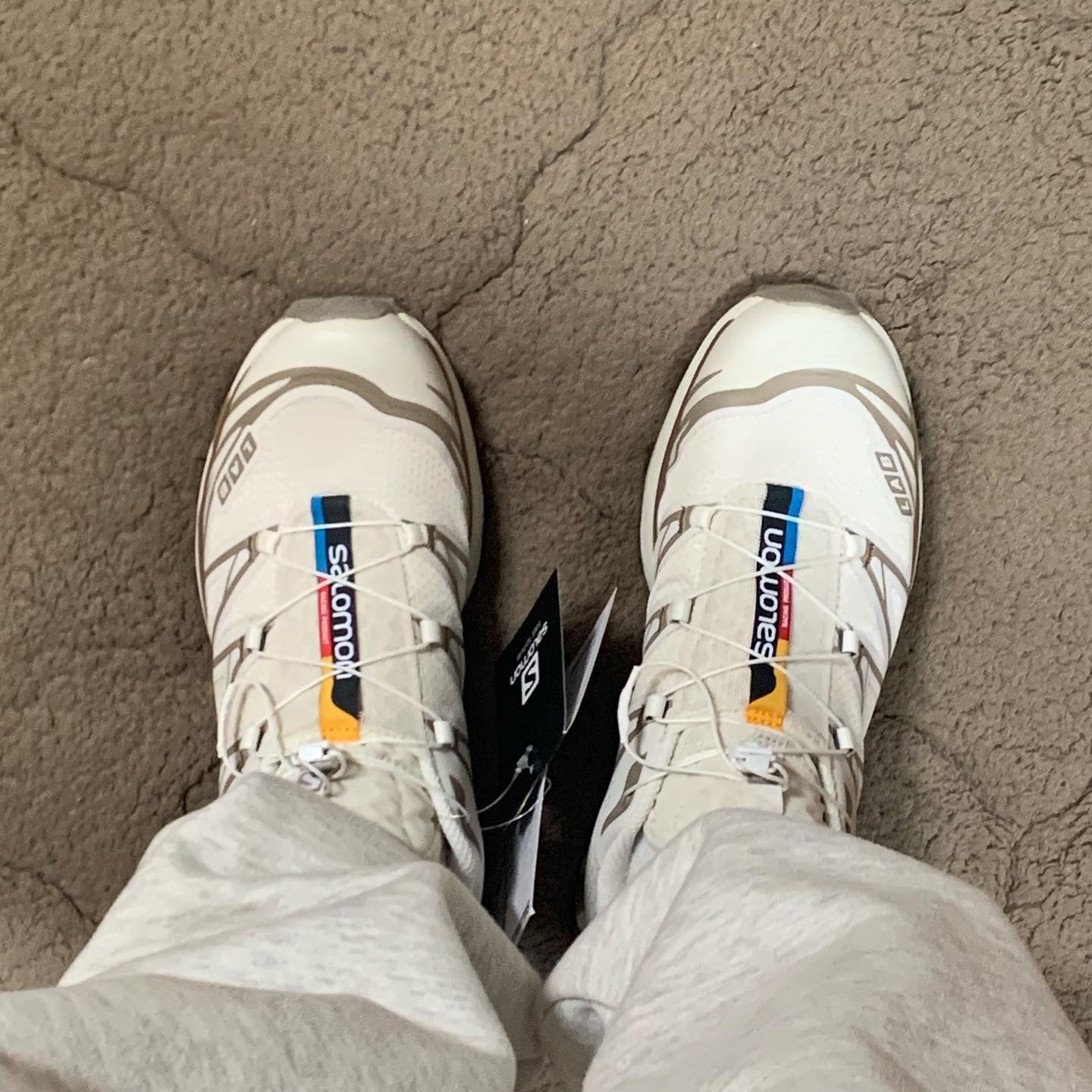 Salomon XT-6 Turtledove 착용 스타일 - 1