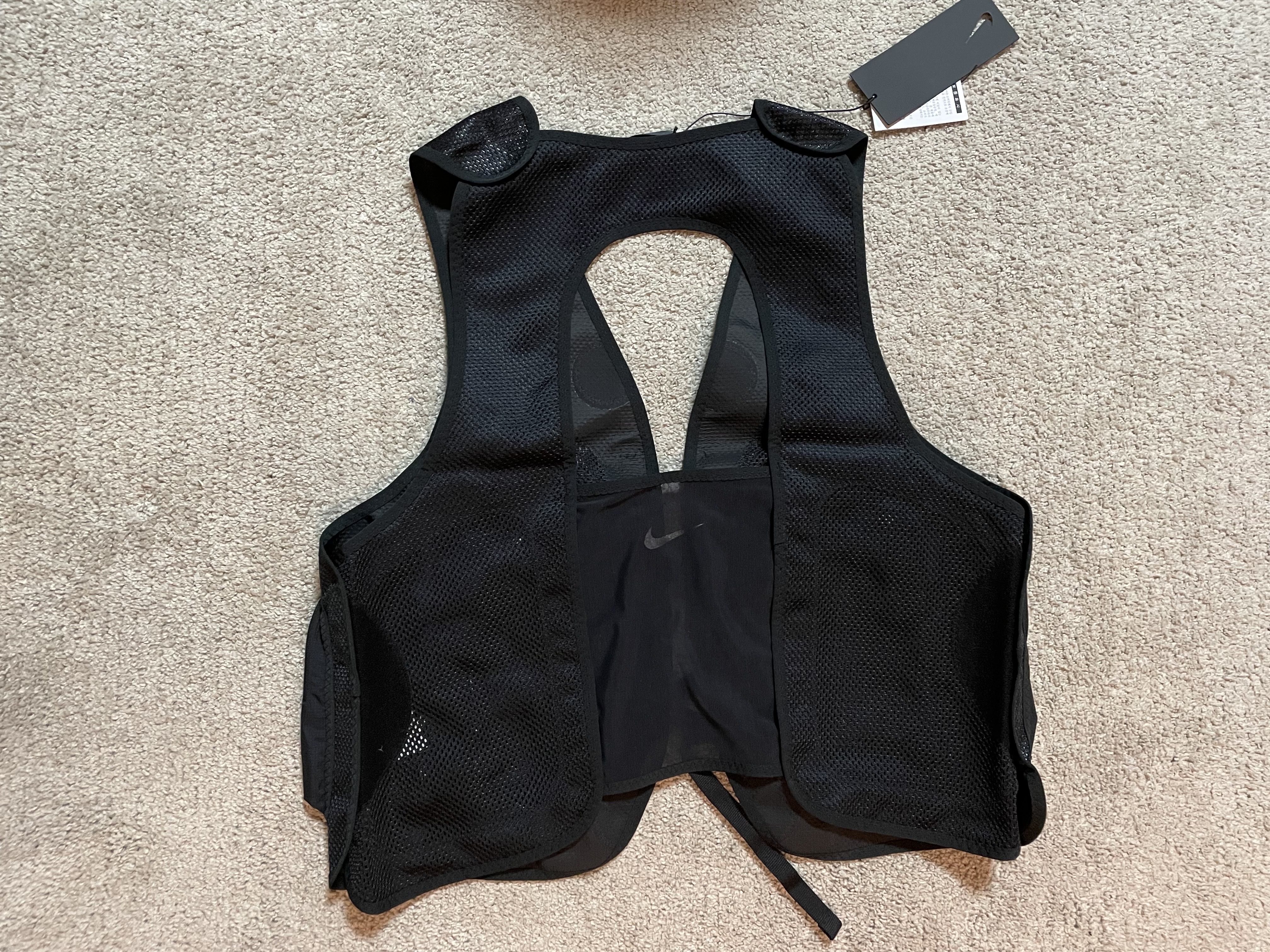 Nike ISPA Vest Black, Nike NRG ISPA Convertible Pants Black 착용 스타일 - 2